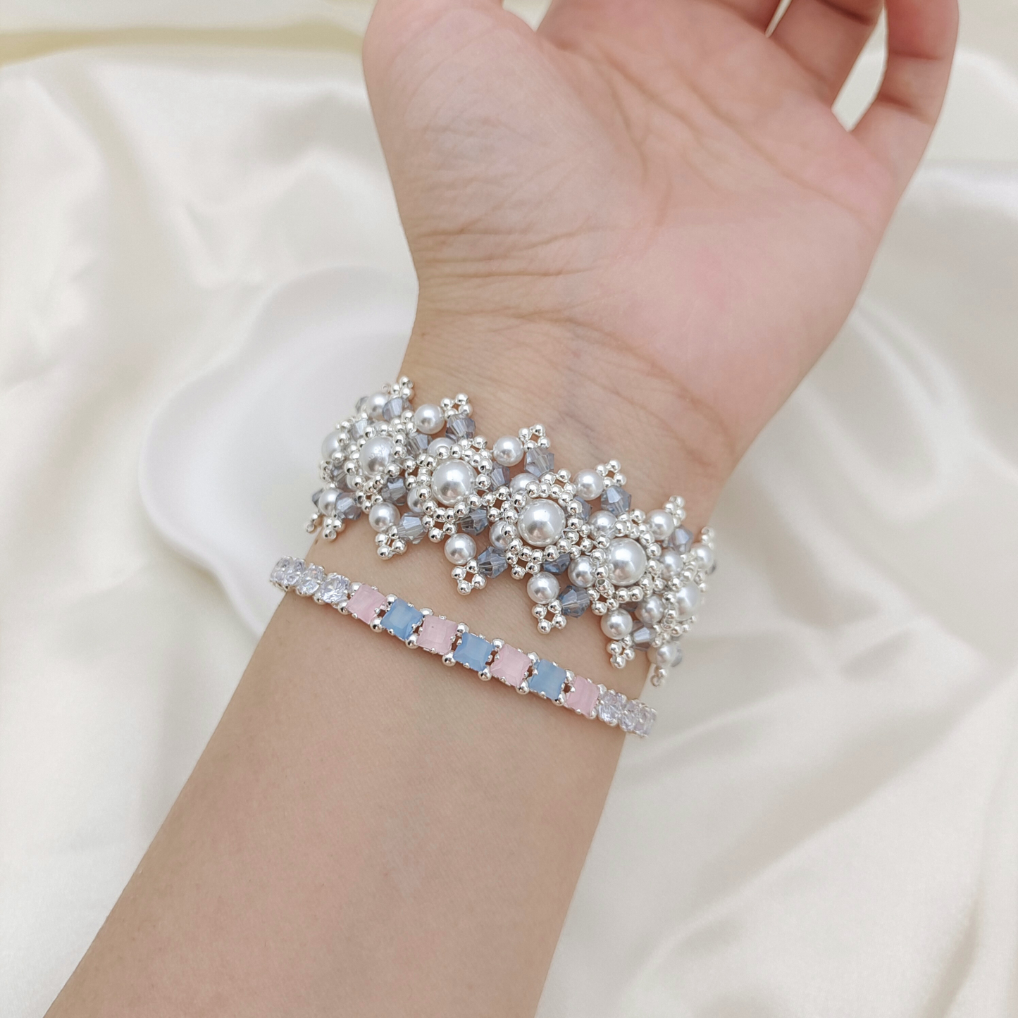 No.53 Vintage Peacock Green Handmade Bracelet | Pearl & Crystal | Finished Jewelry