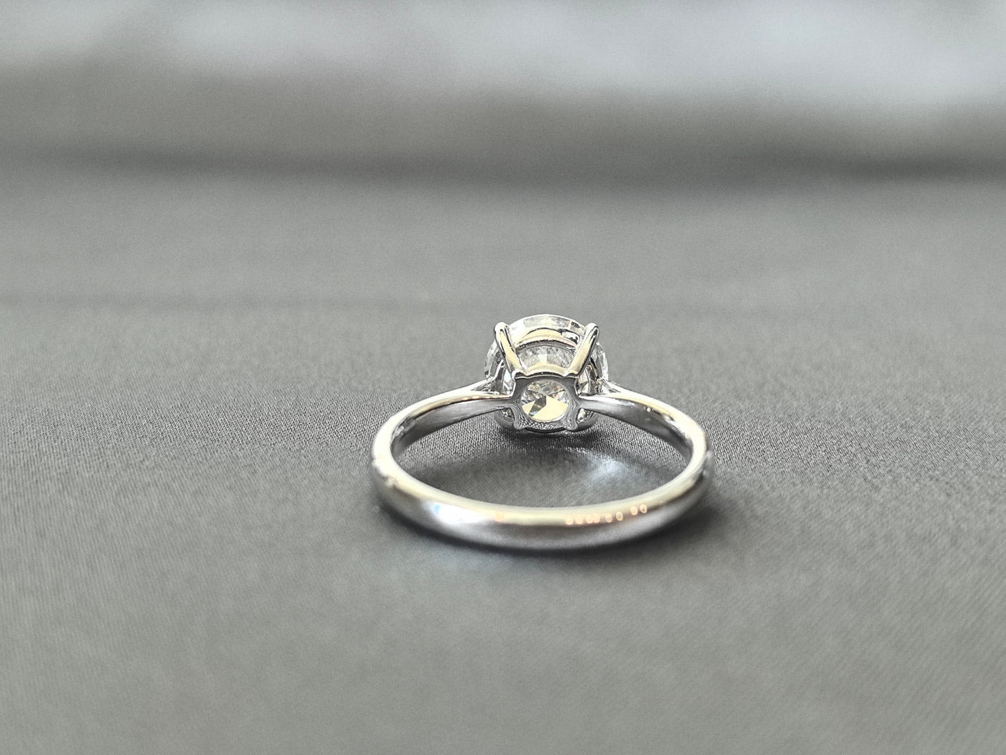 Round Solitaire Four Claw Plain Band