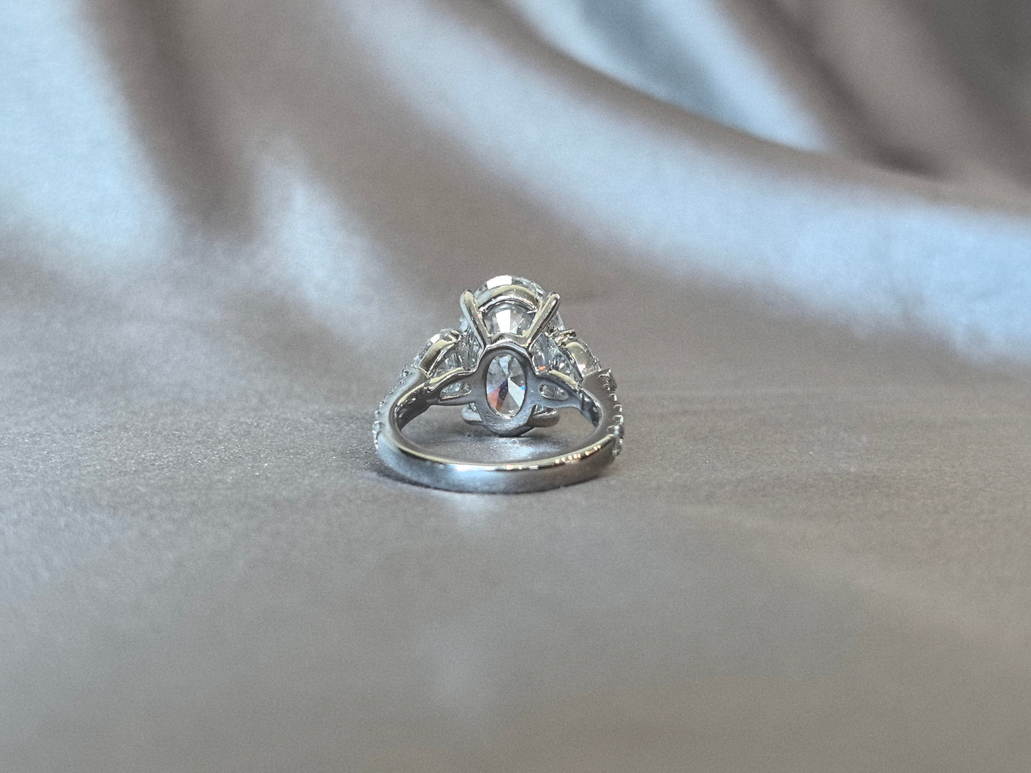 Oval & Heart Three-Stone Ring | Symbolic Luxury Design | Romantic Heirloom | Lab-Grown Diamonds