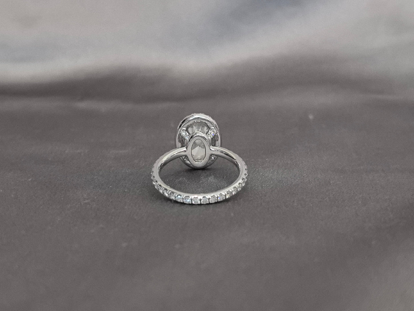 Oval Cut Lab Diamond Full Eternity Ring with Bezel Setting | 14K Gold | Elegant