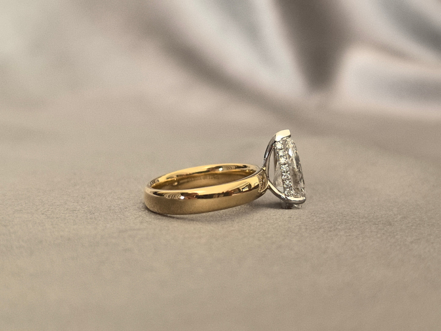 3.01 Carat Pear-Shaped Lab Diamond Wide Ring | 4mm Wide | 18k Gold | Lab-Grown DiamondsPear-Shaped Minimalist Pavé Ring | Elegant Teardrop Silhouette