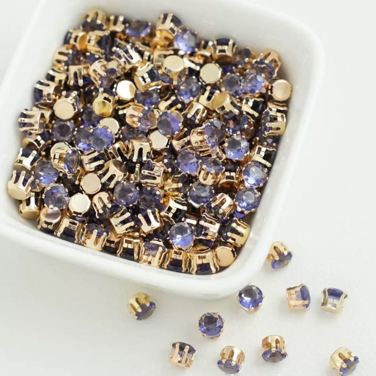 【A05】 5mm Round Zircon Beads – 50pcs Gold-Claw Rhinestones for DIY Handmade Jewelry
