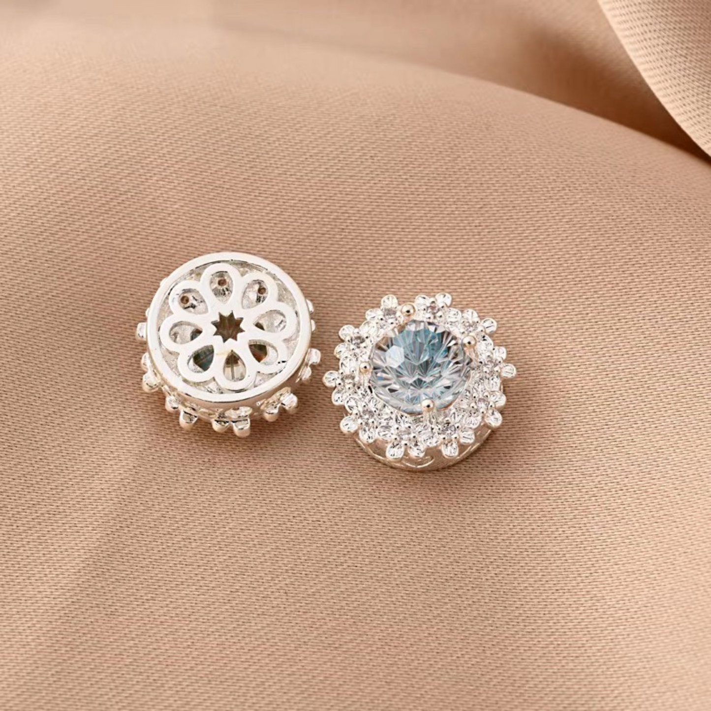 【S04】1PCS 16mm Peach Blossom Firework-Cut CZ Multi-Hole Spacer Bead – Silver-Plated, High-Color-Fast, DIY Jewelry Connector