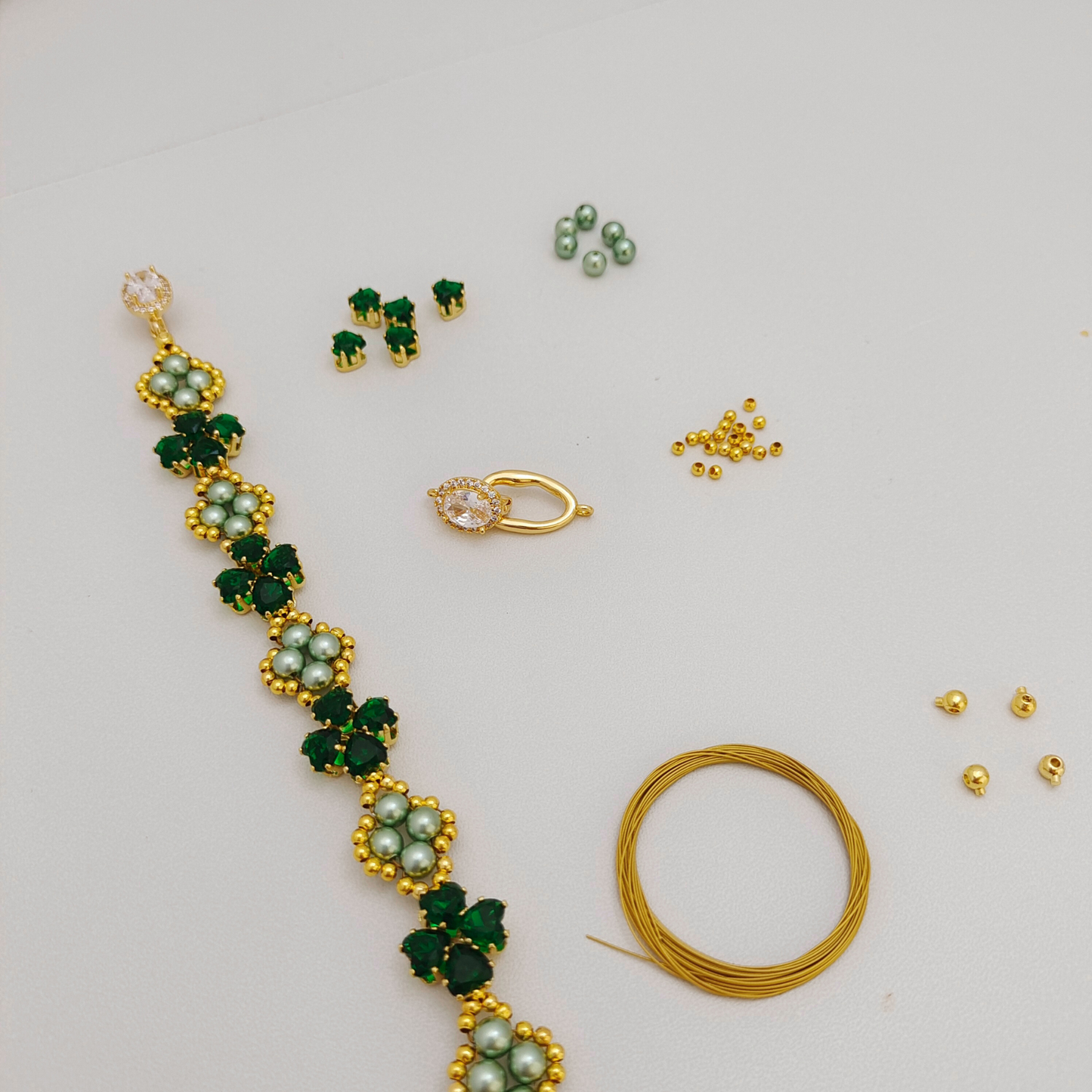 No.52 Clover DIY Bracelet Kit – Heart CZ Beads, Pearls, Oval Clasp & Complete Tutorial