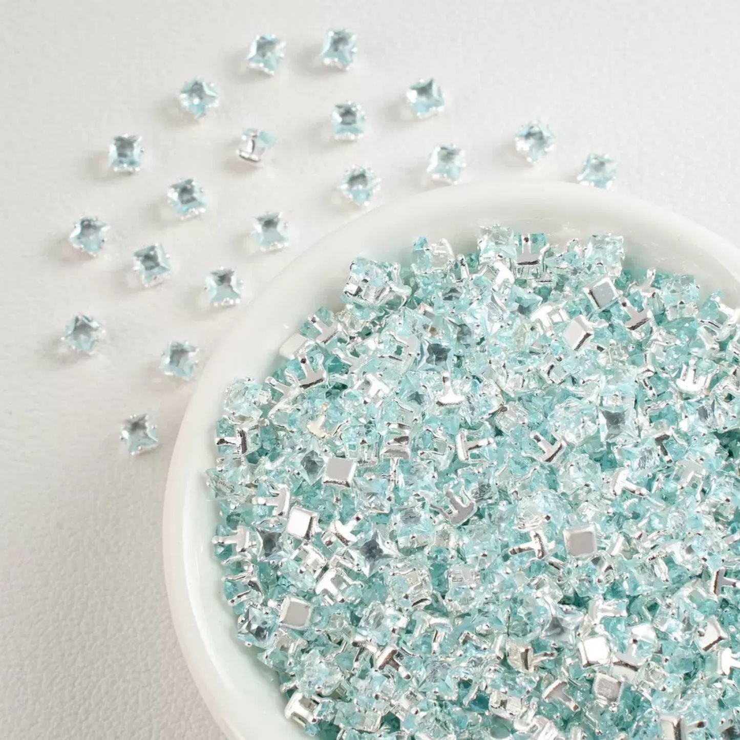 【A08】50pcs Square Zircon Beads – 3x3mm Silver-Claw DIY Spacer for Handmade Jewelry