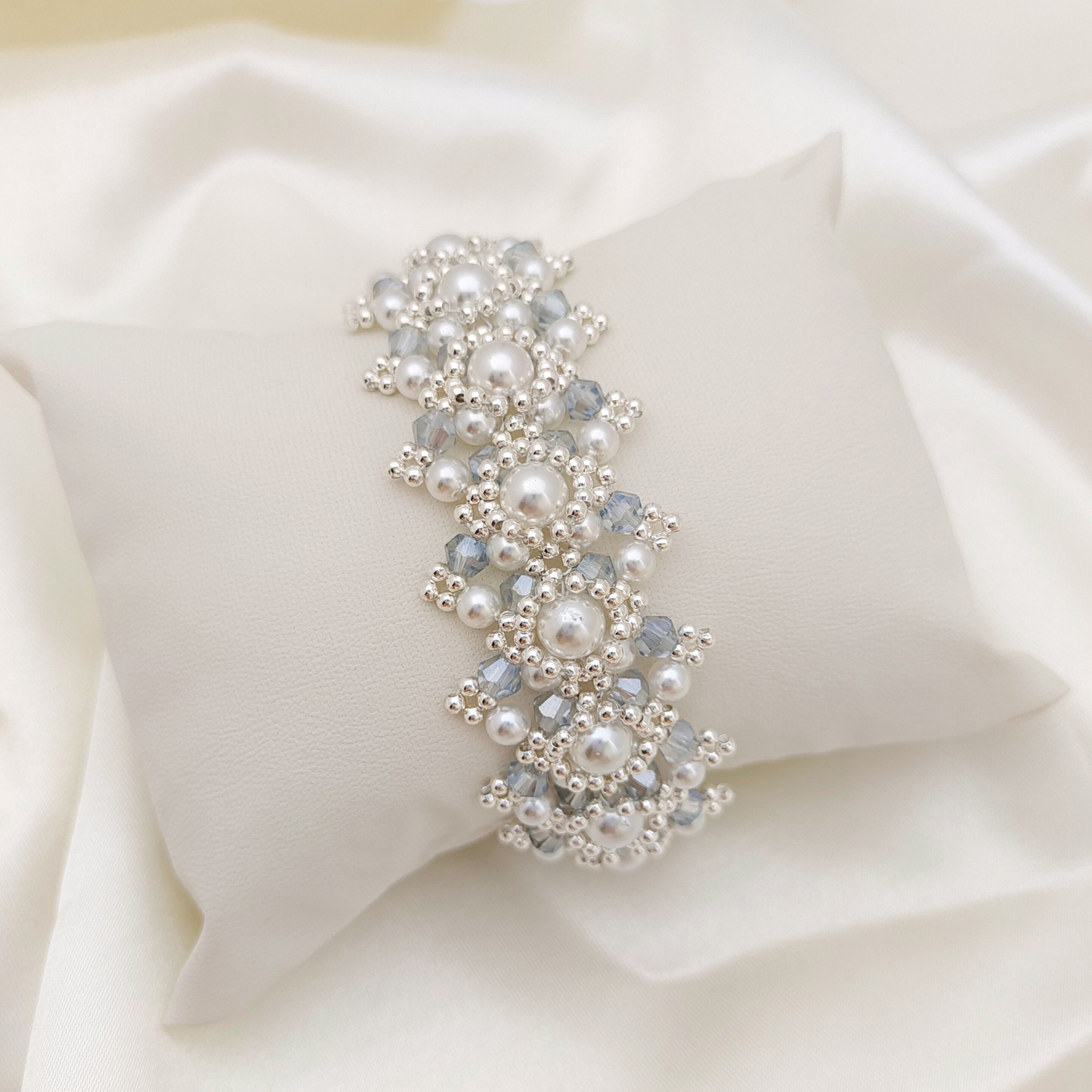 No.53 Vintage Peacock Green Handmade Bracelet | Pearl & Crystal | Finished Jewelry