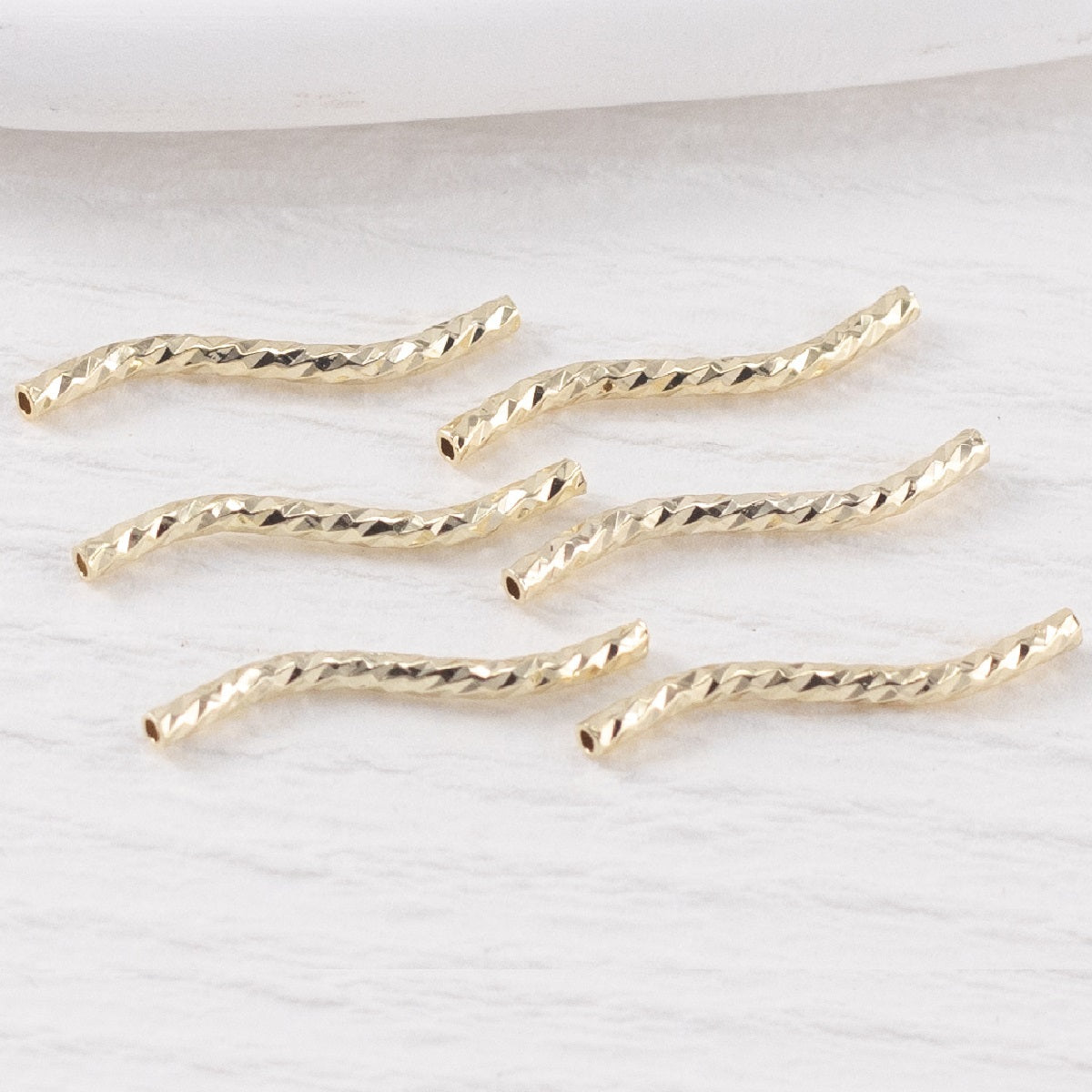 50pcs Plated S Shape Textured Curved Tube Bar Beads
