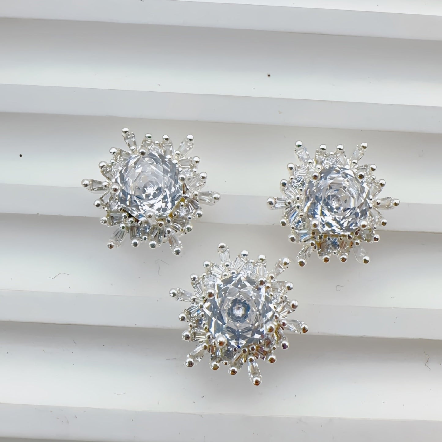 Snowflake Zircon Spacer with Rose Cut Diamond