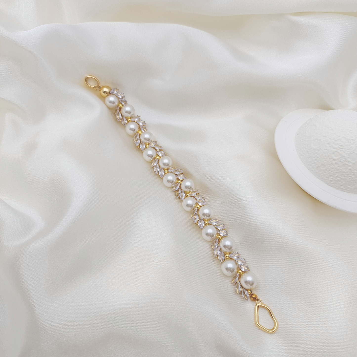 No.52 Angel’s Feather Handmade Bracelet | Marquise Zircon & Pearl | Finished Jewelry