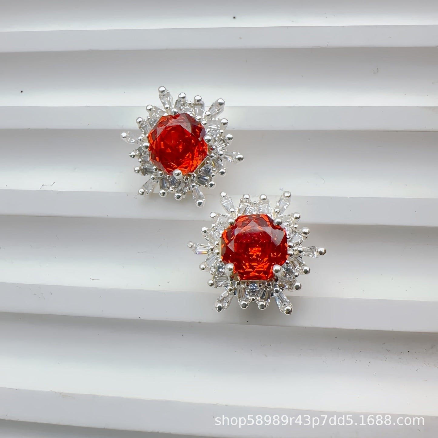 Snowflake Zircon Spacer with Rose Cut Diamond