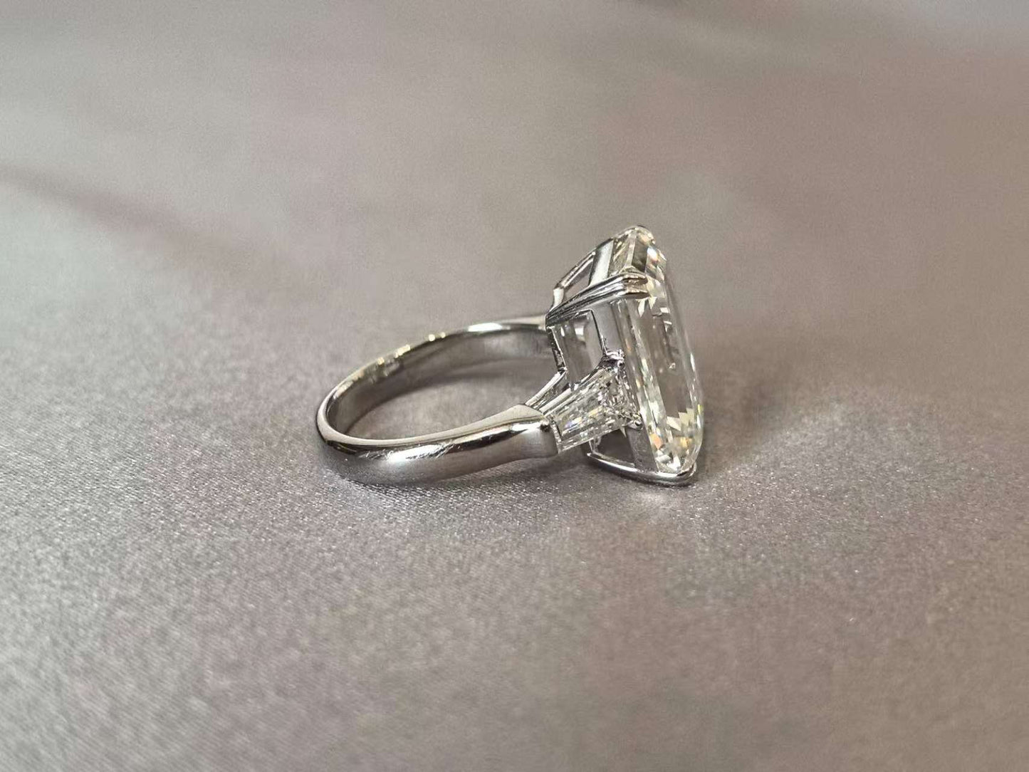 Emerald-Center Trilogy Ring | Baguette Sidestones | Architectural Elegance | Lab-Grown Diamonds