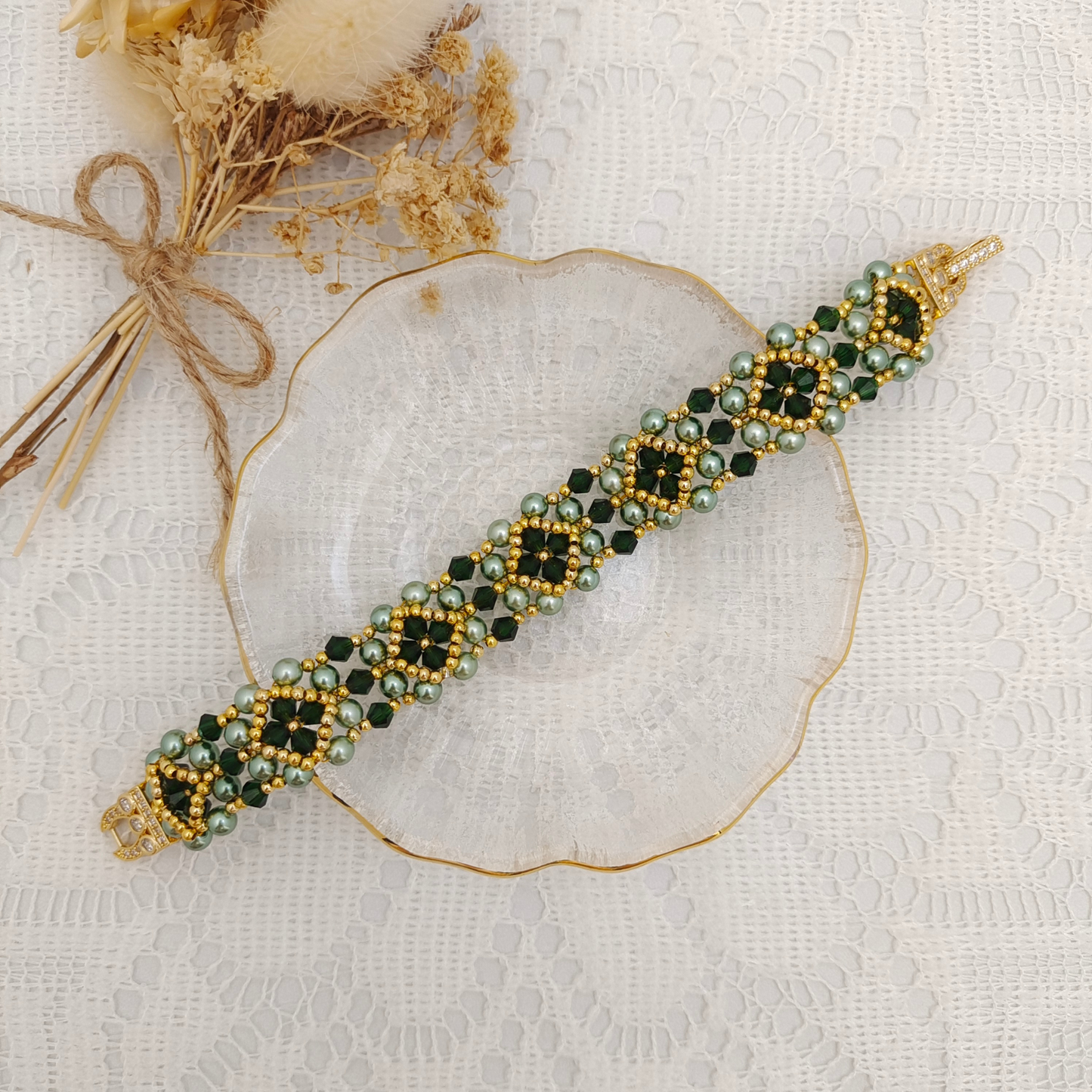 【No.66】DIY Bracelet Kit – Avocado with Pearls, Crystals & Horseshoe Clasp