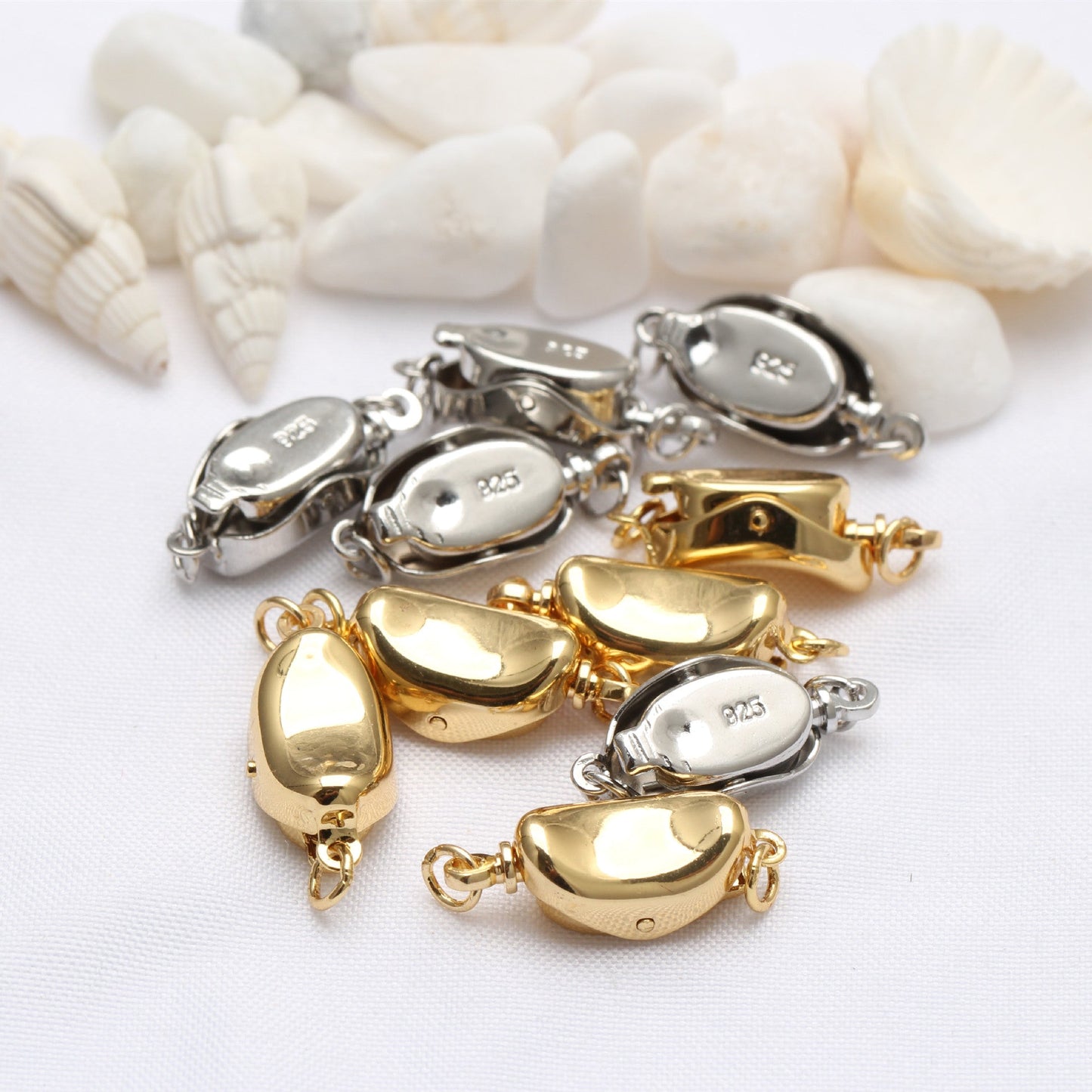 Shoe-shaped Clasp Set