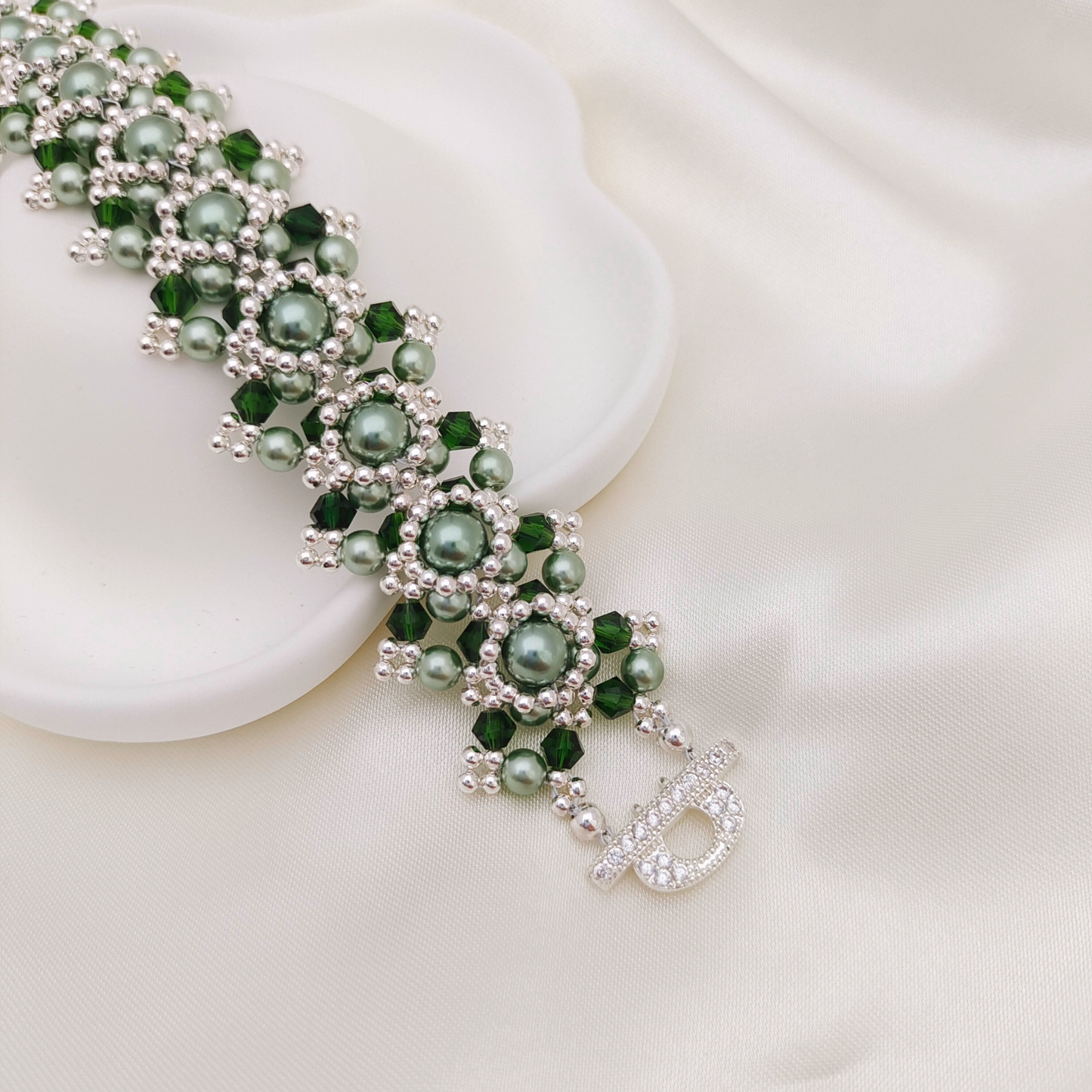 No.53 Vintage Peacock Green Handmade Bracelet | Pearl & Crystal | Finished Jewelry