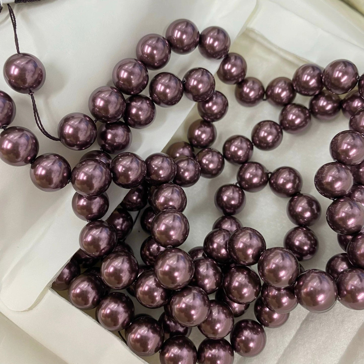 Crystal Burgundy Pearl-Swarovski Color 301