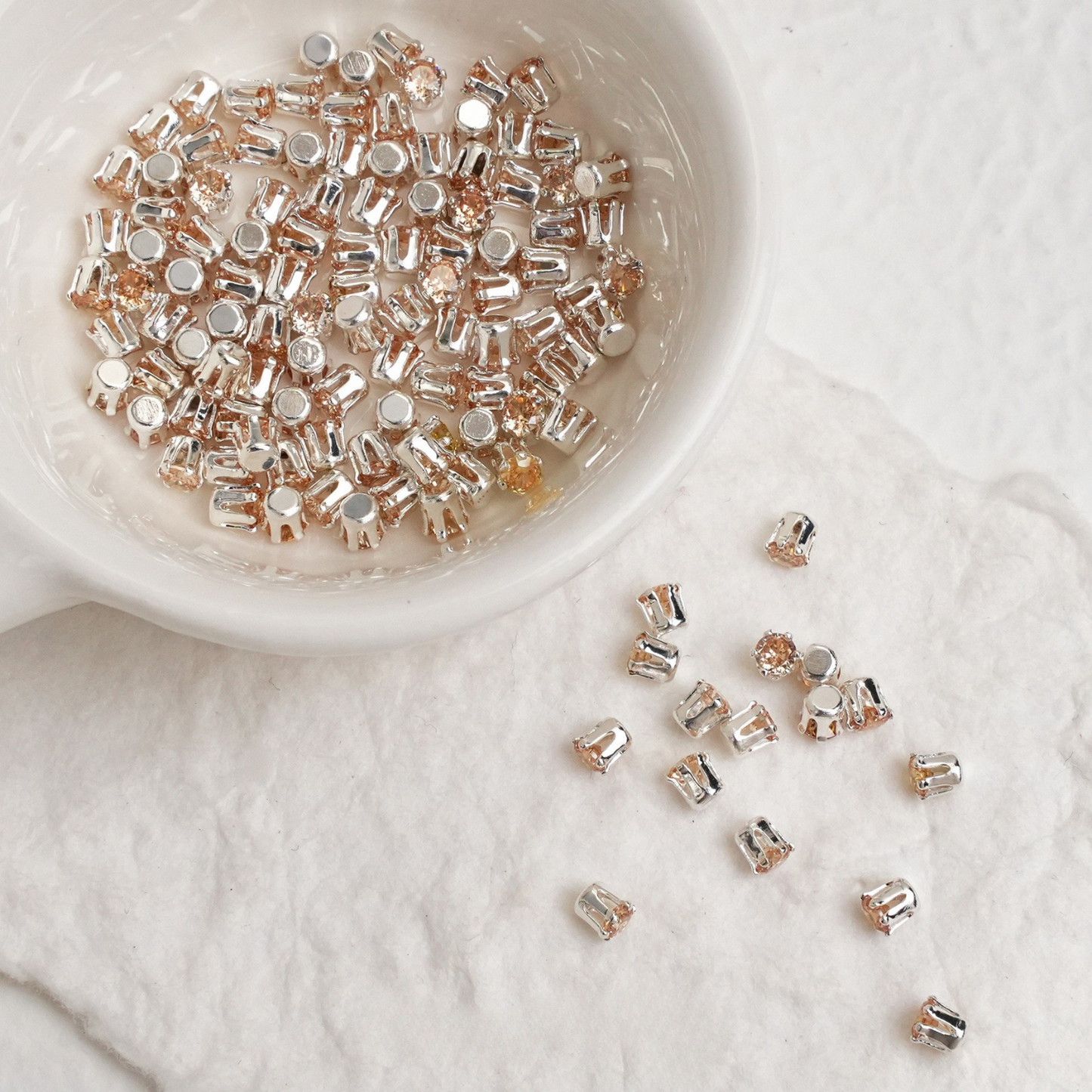 【A02】 50pcs 3mm Round Zircon Beads – Silver-Claw Rhinestones for DIY Handmade Jewelry