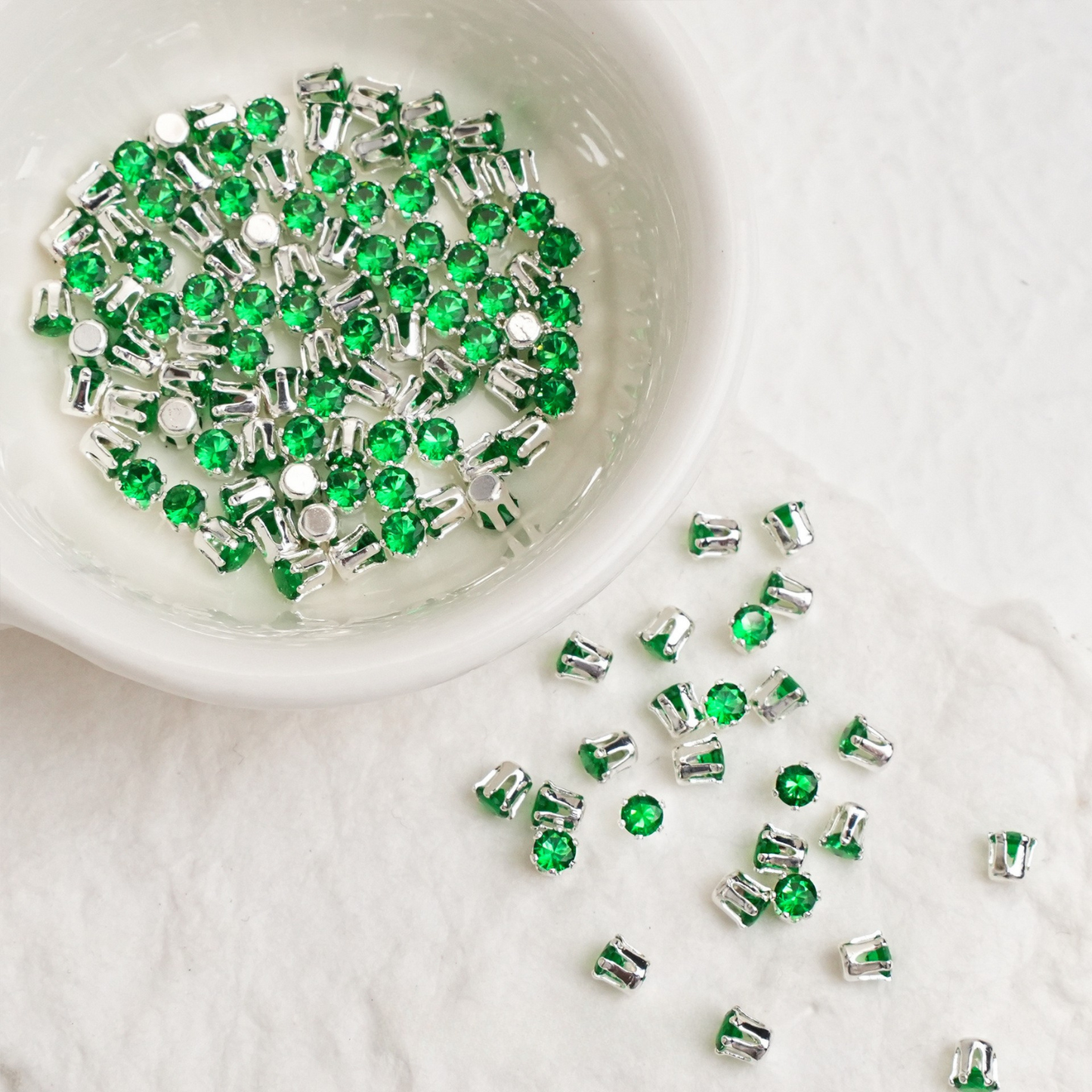 【A02】 50pcs 3mm Round Zircon Beads – Silver-Claw Rhinestones for DIY Handmade Jewelry