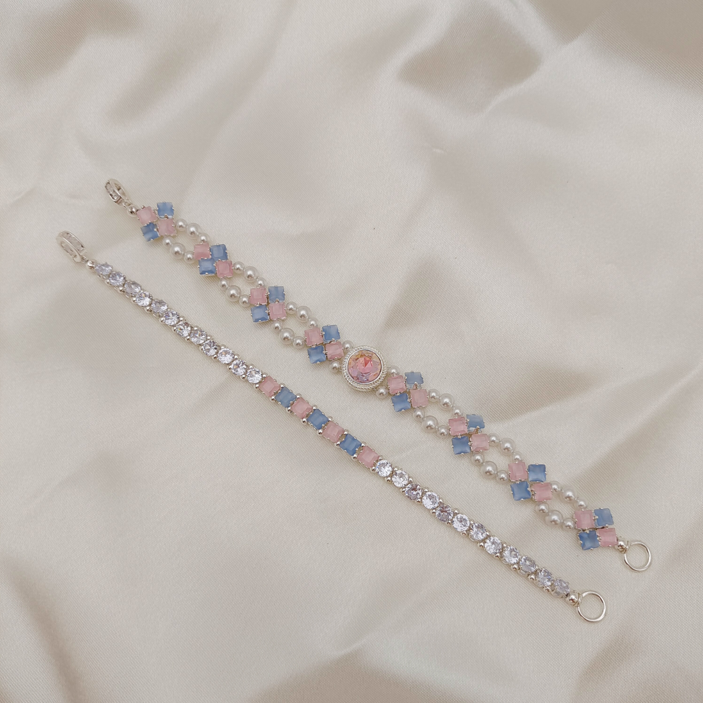 No.61 Cat Eye Clover Double-Layer Handmade Bracelet Finished Piece | Elegant Pink & Blue Pearl Bracelet