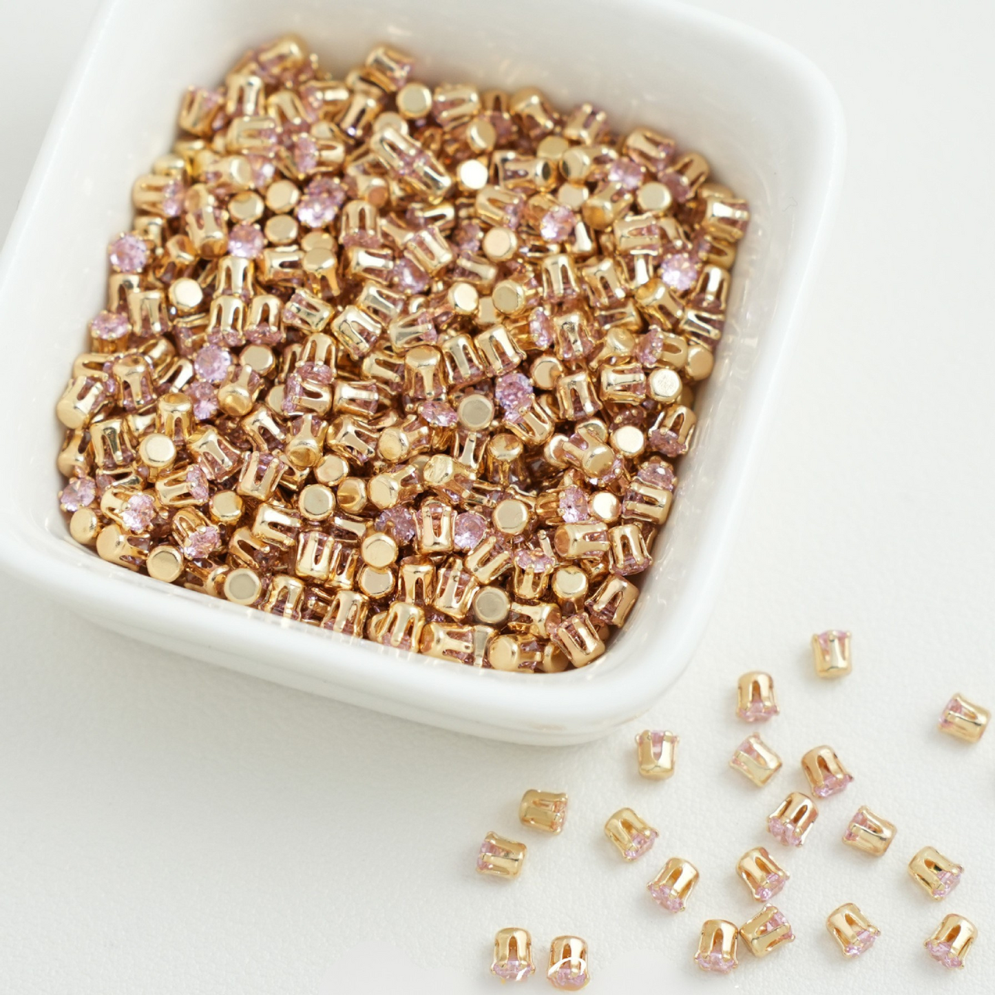 【A01】 50pcs 3mm Round Zircon Beads – Gold-Claw Rhinestones for DIY Handmade Jewelry