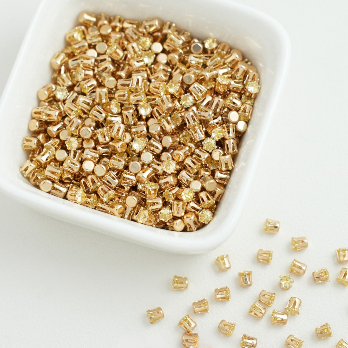 【A01】 50pcs 3mm Round Zircon Beads – Gold-Claw Rhinestones for DIY Handmade Jewelry