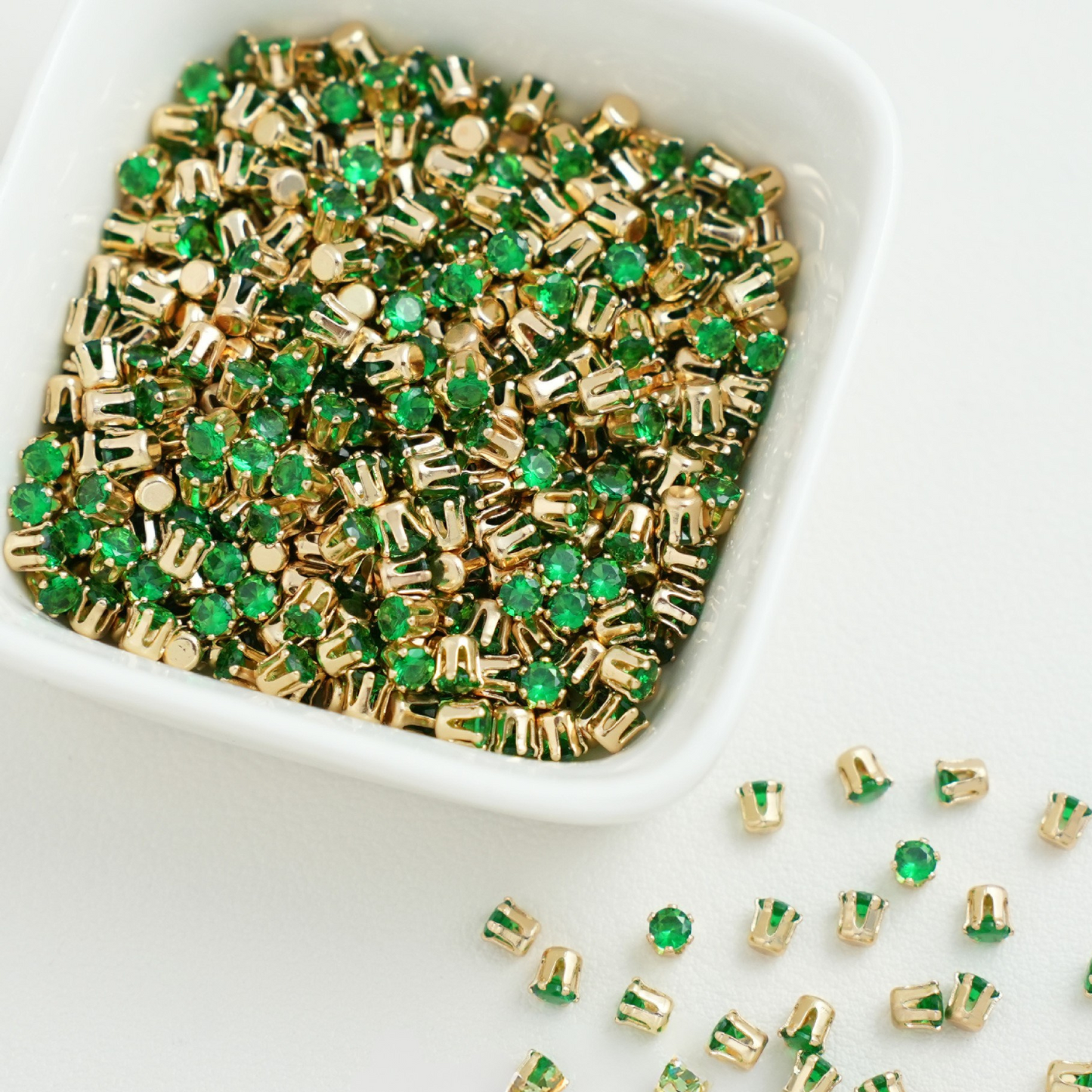 【A01】 50pcs 3mm Round Zircon Beads – Gold-Claw Rhinestones for DIY Handmade Jewelry