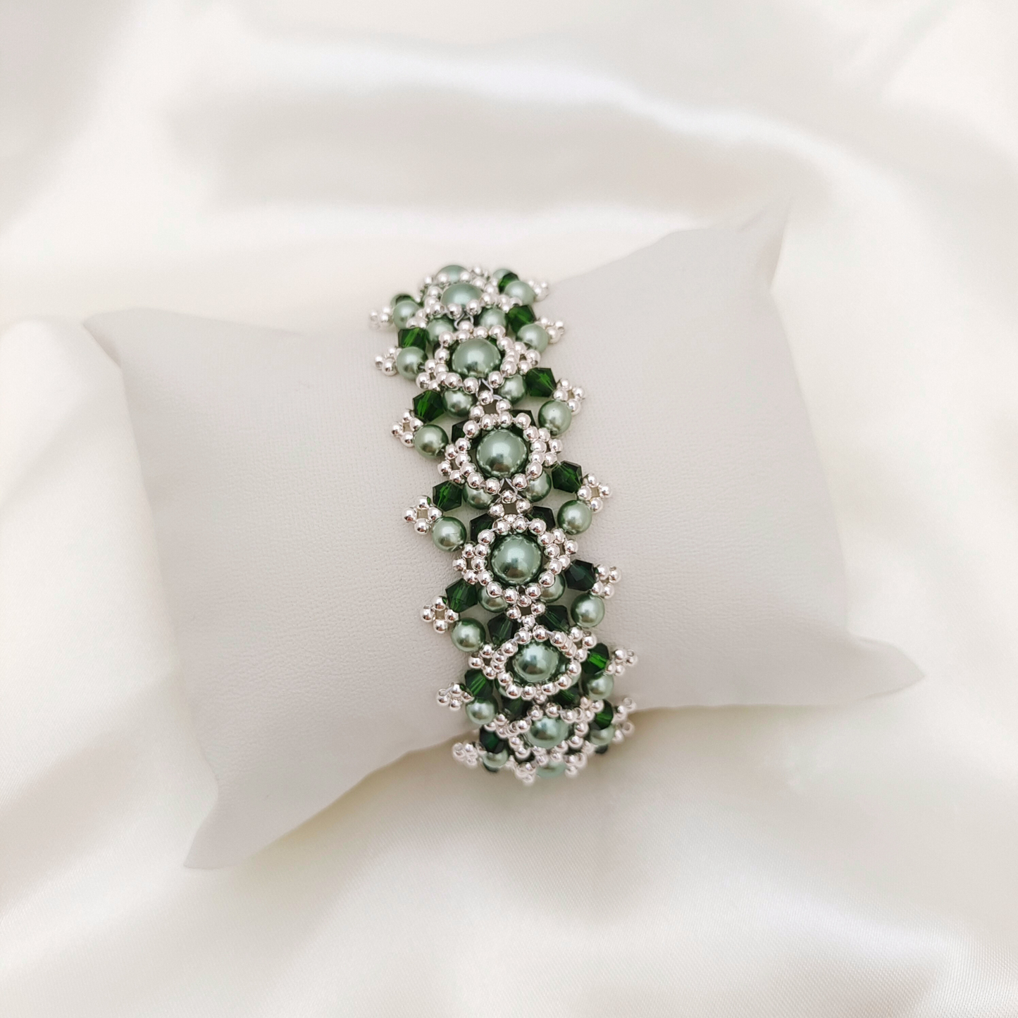 No.53 Vintage Peacock Green Handmade Bracelet | Pearl & Crystal | Finished Jewelry