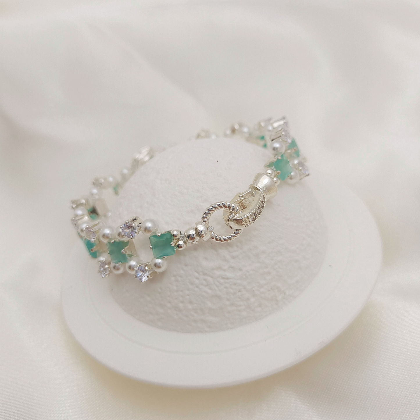 No.68 Persian Cat Handmade Bracelet – Cat’s Eye CZ, White Zircon & Pearl Beaded Jewelry