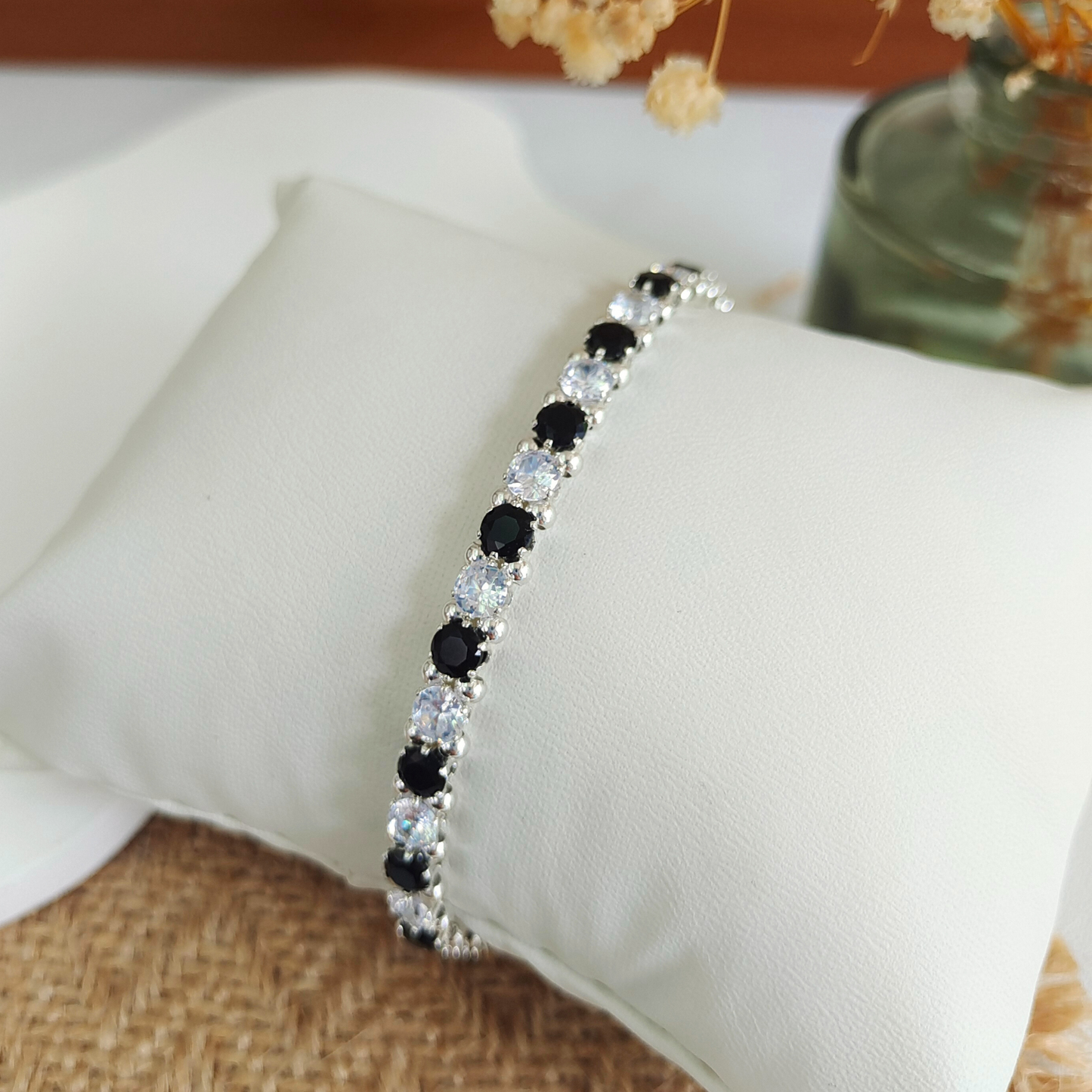 No.16 Classic Black & White Handmade Bracelet – 4mm CZ Beads, Silver Seed Beads, Lollipop Clasp