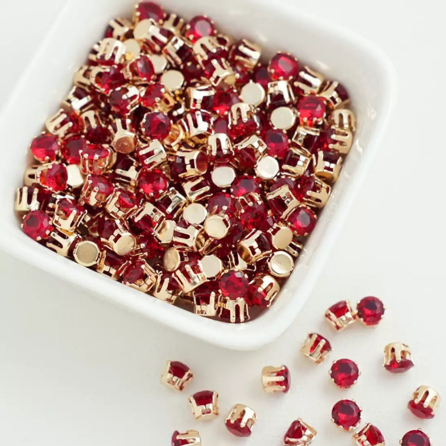 【A05】 5mm Round Zircon Beads – 50pcs Gold-Claw Rhinestones for DIY Handmade Jewelry