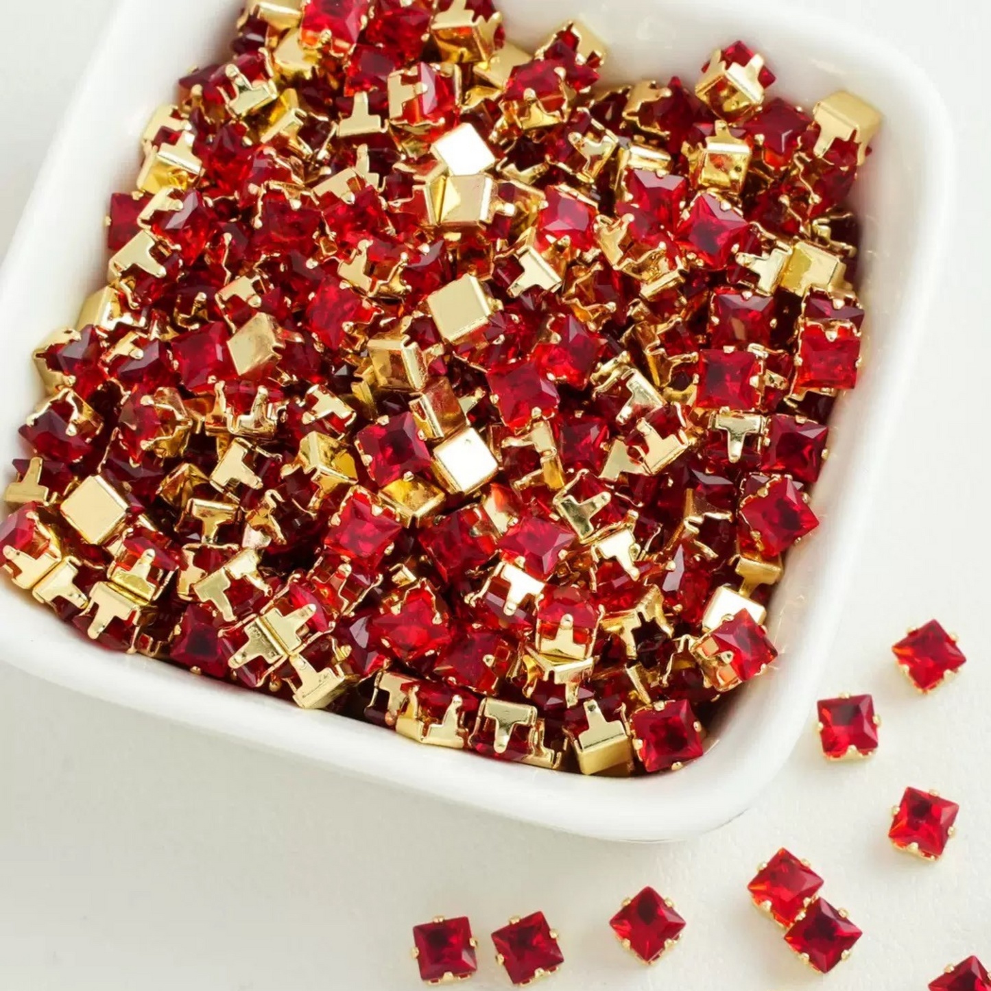 【A09】50pcs Square Zircon Beads – 4x4mm Gold-Claw DIY Spacer for Handmade Jewelry