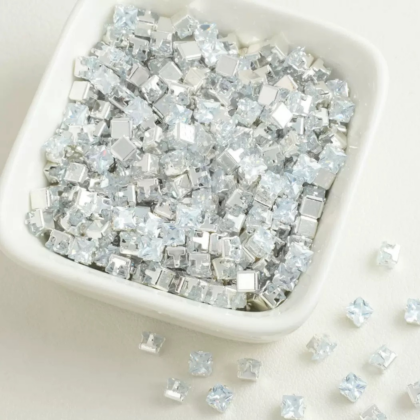 【A10】50pcs Square Zircon Beads – 4x4mm Silver-Claw DIY Spacer for Handmade Jewelry
