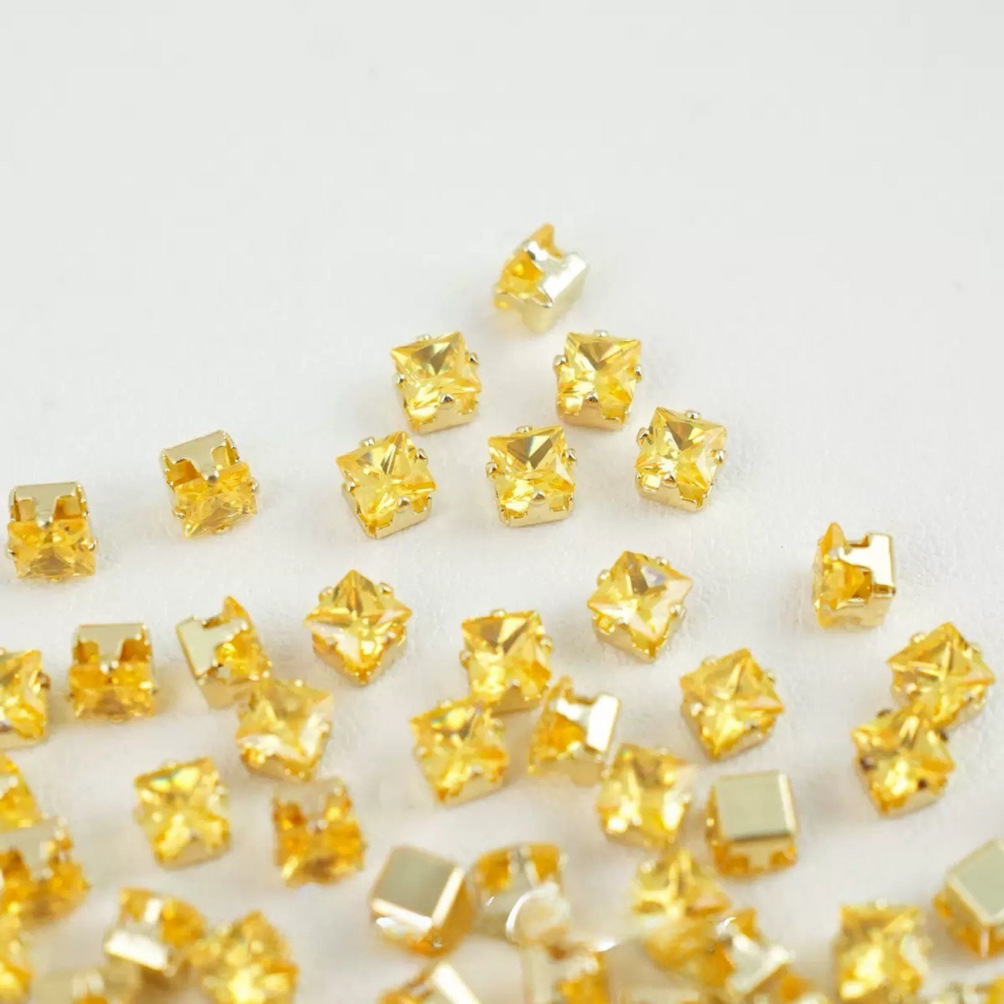 【A09】50pcs Square Zircon Beads – 4x4mm Gold-Claw DIY Spacer for Handmade Jewelry