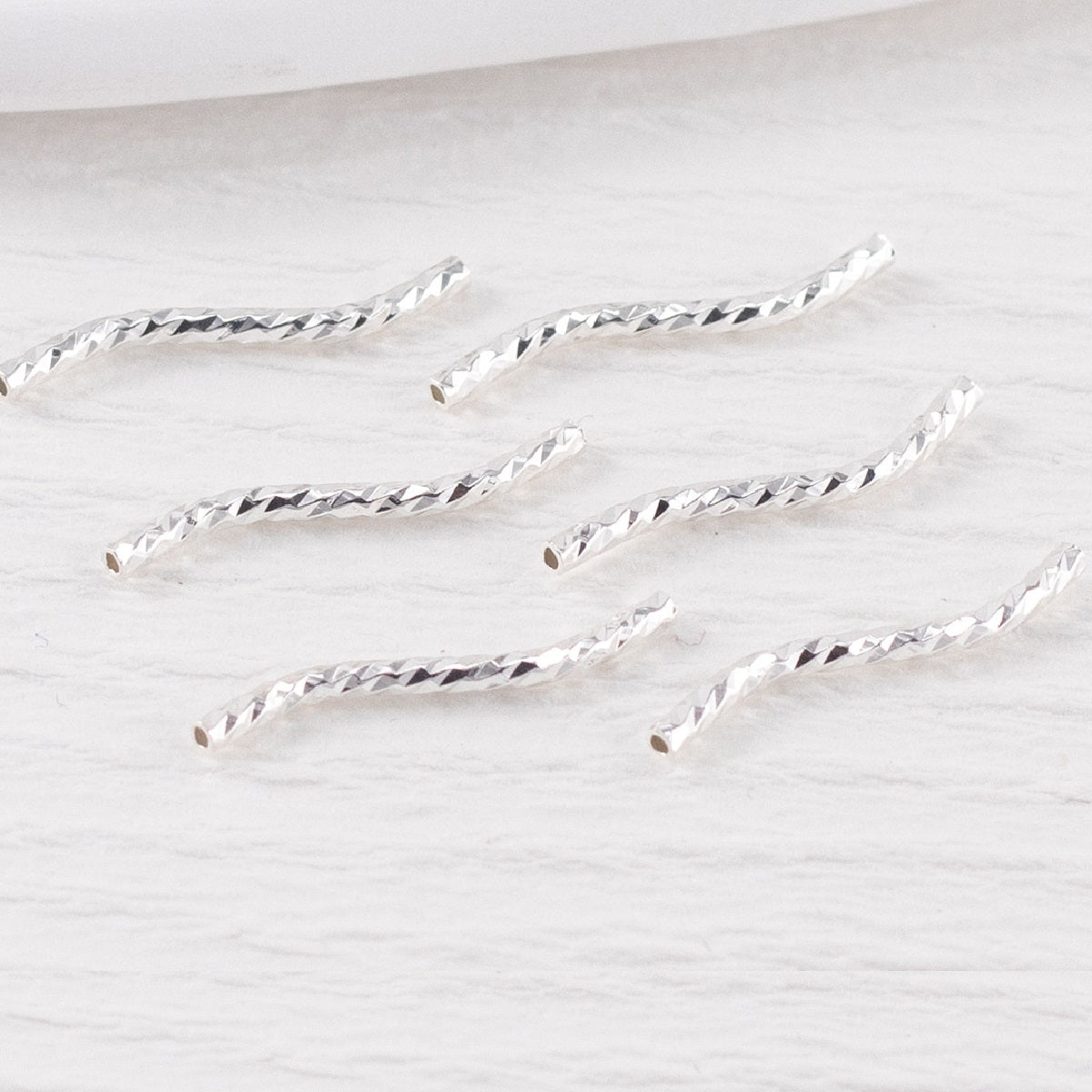 50pcs Plated S Shape Textured Curved Tube Bar Beads