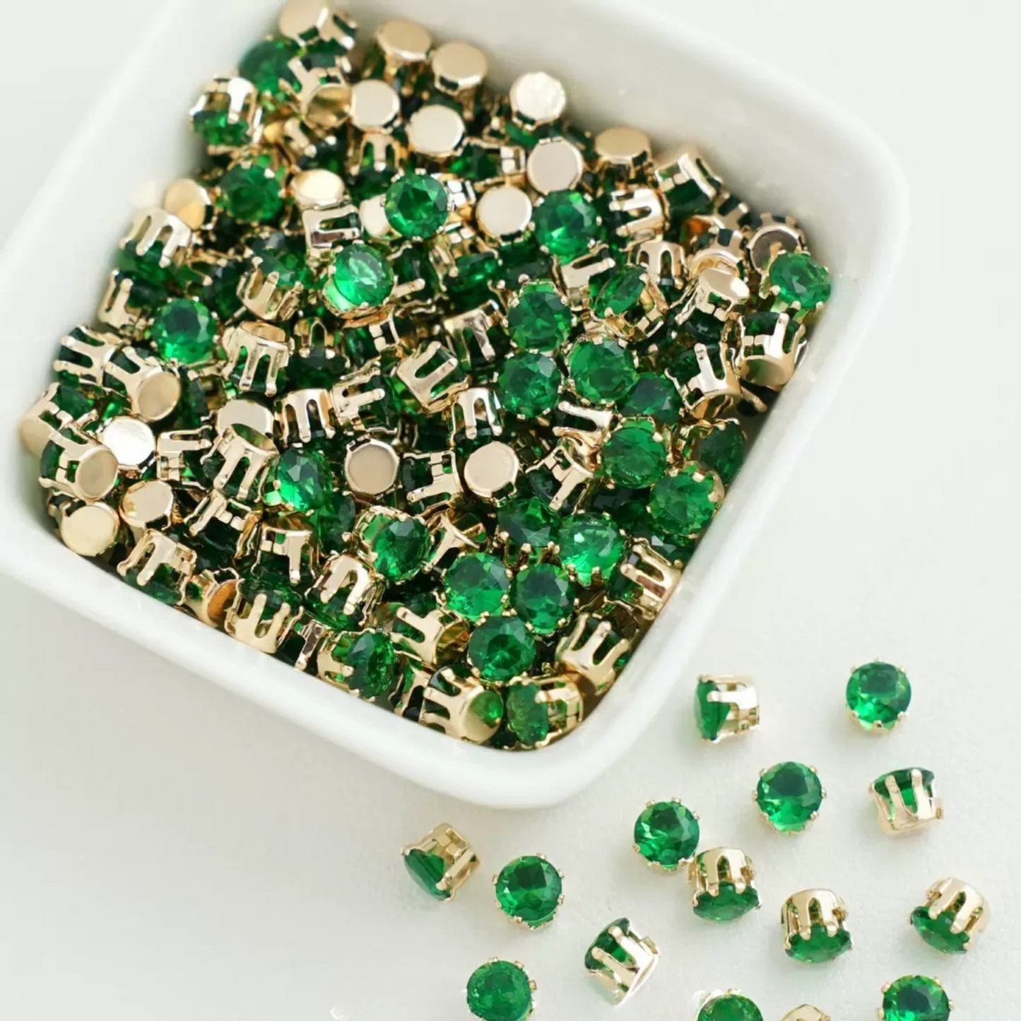 【A05】 5mm Round Zircon Beads – 50pcs Gold-Claw Rhinestones for DIY Handmade Jewelry