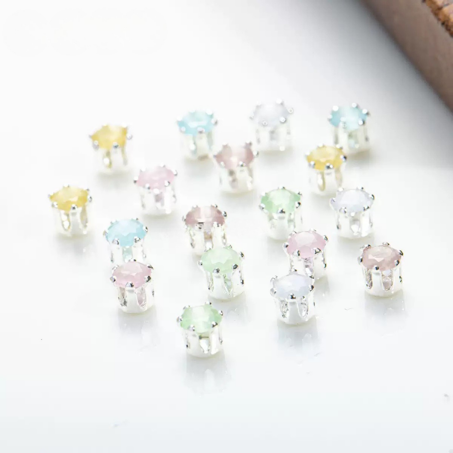 【C01】50pcs 4mm Round Cat’s Eye CZ Beads – Silver-Plated Prong-Set, DIY Jewelry Spacer Charms