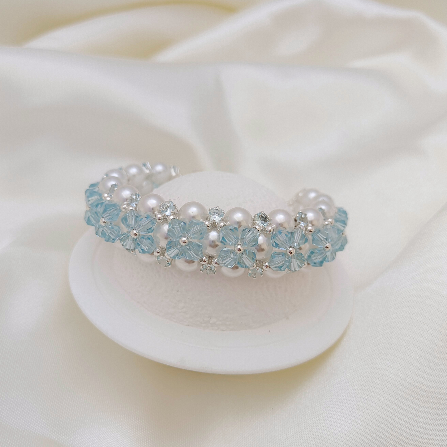 No.79 Tear of Mermaid Handmade Bracelet – 6mm Pearls, Crystals, CZ, with Teardrop Clasp