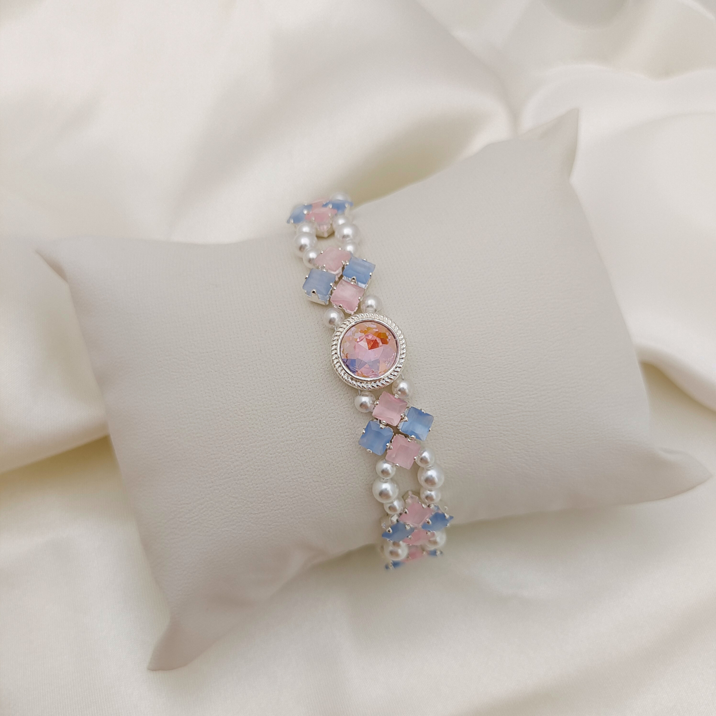 No.61 Cat Eye Clover Double-Layer Handmade Bracelet Finished Piece | Elegant Pink & Blue Pearl Bracelet