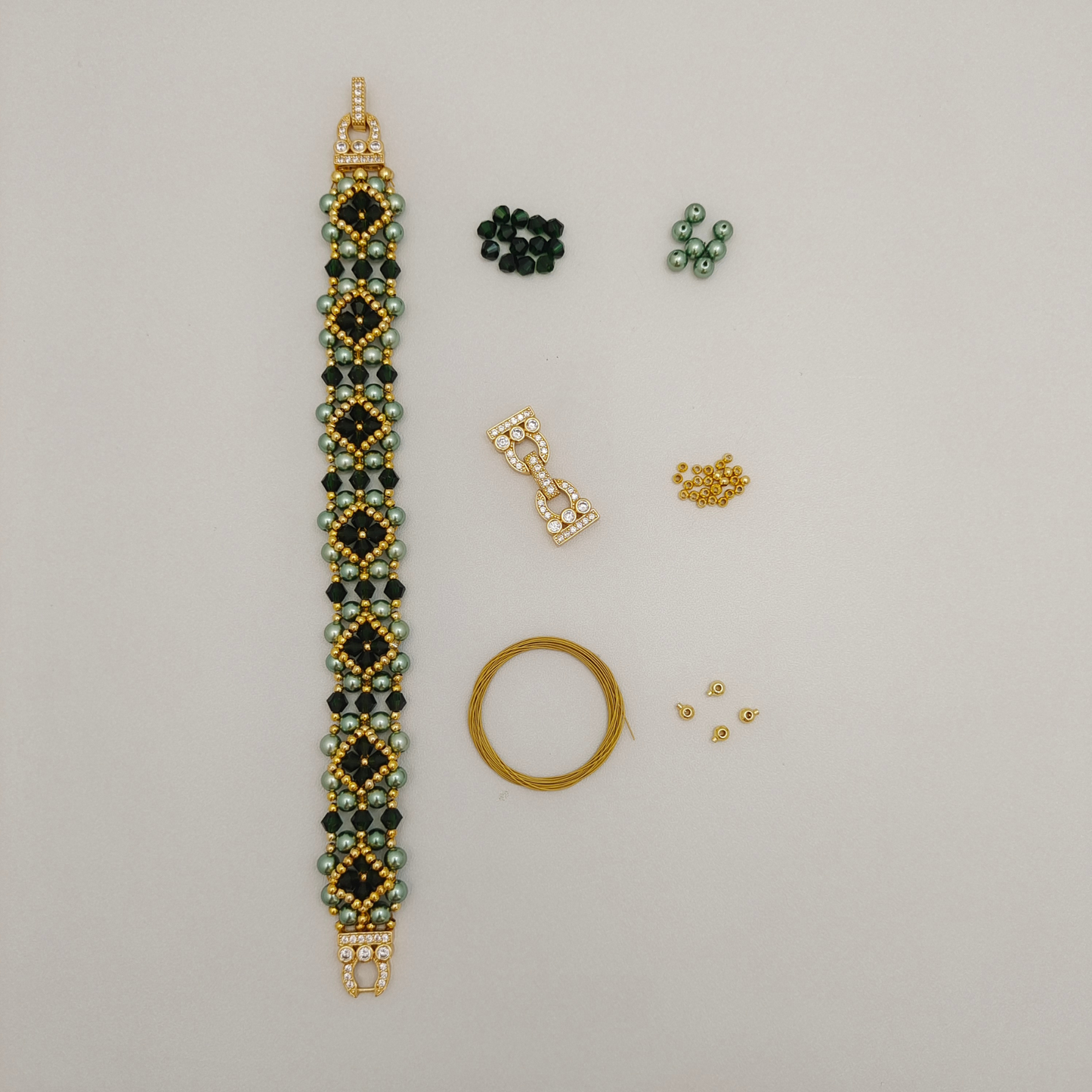 【No.66】DIY Bracelet Kit – Avocado with Pearls, Crystals & Horseshoe Clasp