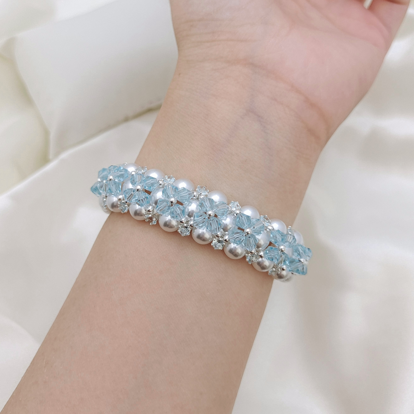 No.79 Tear of Mermaid Handmade Bracelet – 6mm Pearls, Crystals, CZ, with Teardrop Clasp