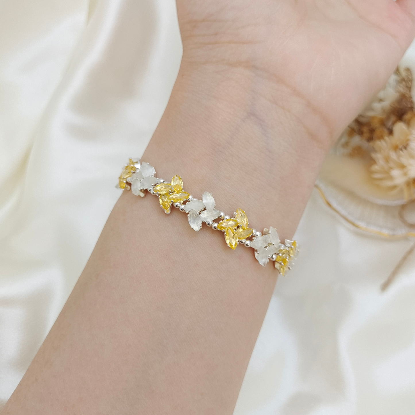 No.51 DIY Bracelet Kit – “Pinwheel” Crystal & Cat Eye Marquise Bead Set with Tutorial