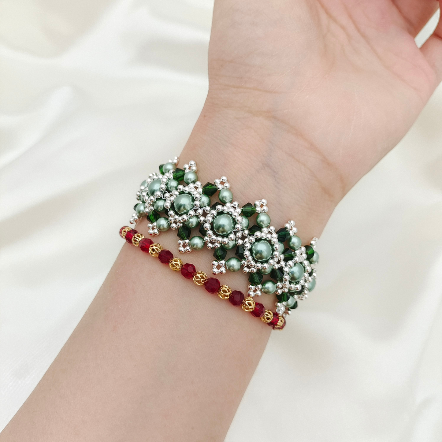 No.53 Vintage Peacock Green Handmade Bracelet | Pearl & Crystal | Finished Jewelry