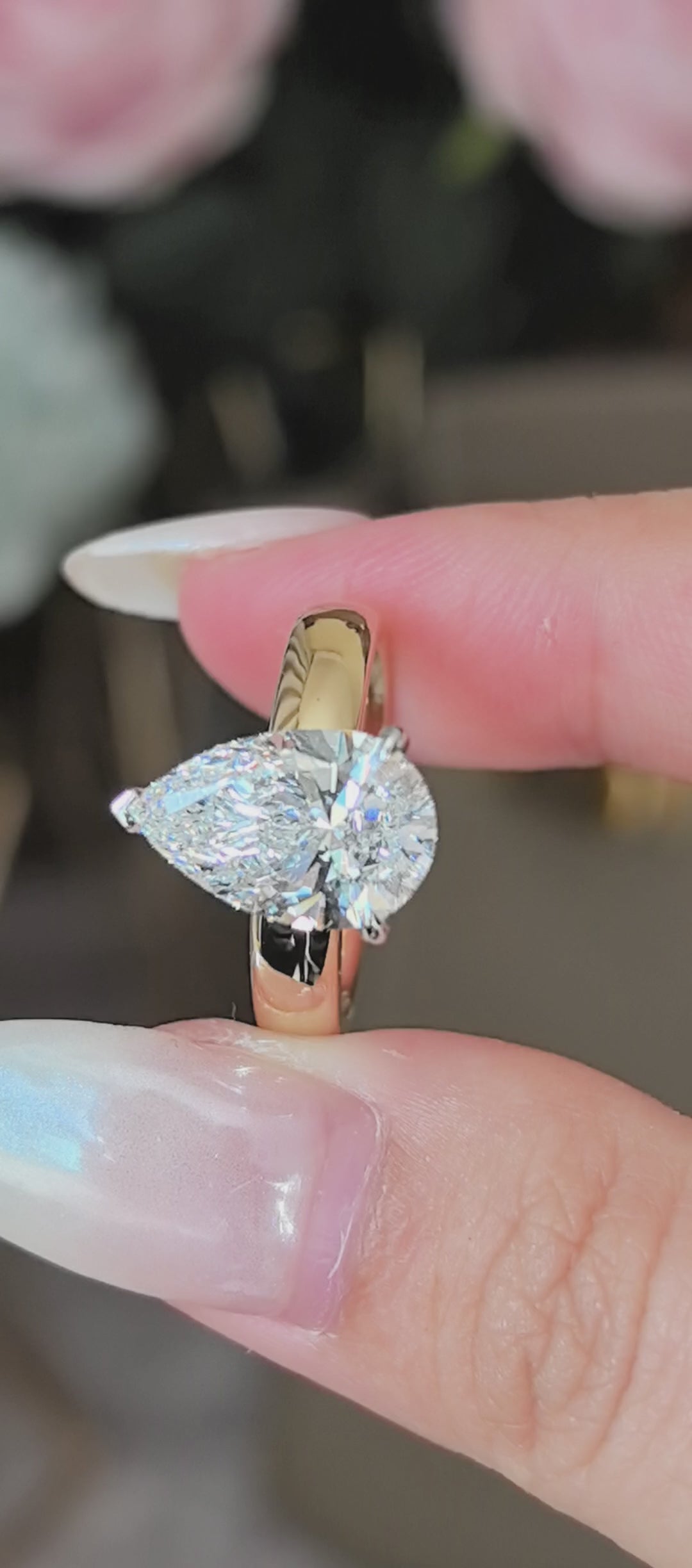 3.01 Carat Pear-Shaped Lab Diamond Wide Ring | 4mm Wide | 18k Gold | Lab-Grown DiamondsPear-Shaped Minimalist Pavé Ring | Elegant Teardrop Silhouette