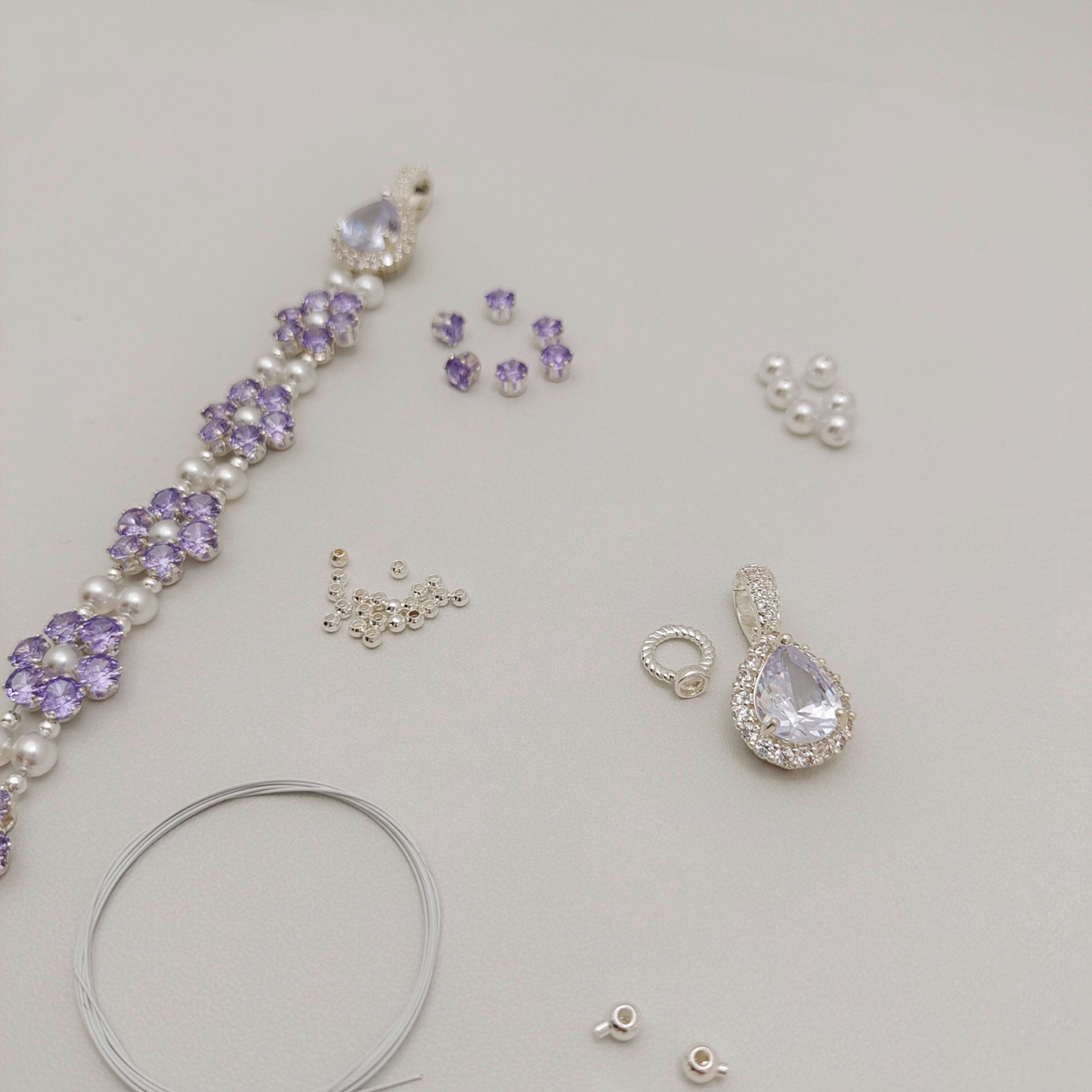 No.59 Purple Daisy DIY Bracelet Kit – Purple CZ, Pearls, Drop Clasp & Full Tutorial