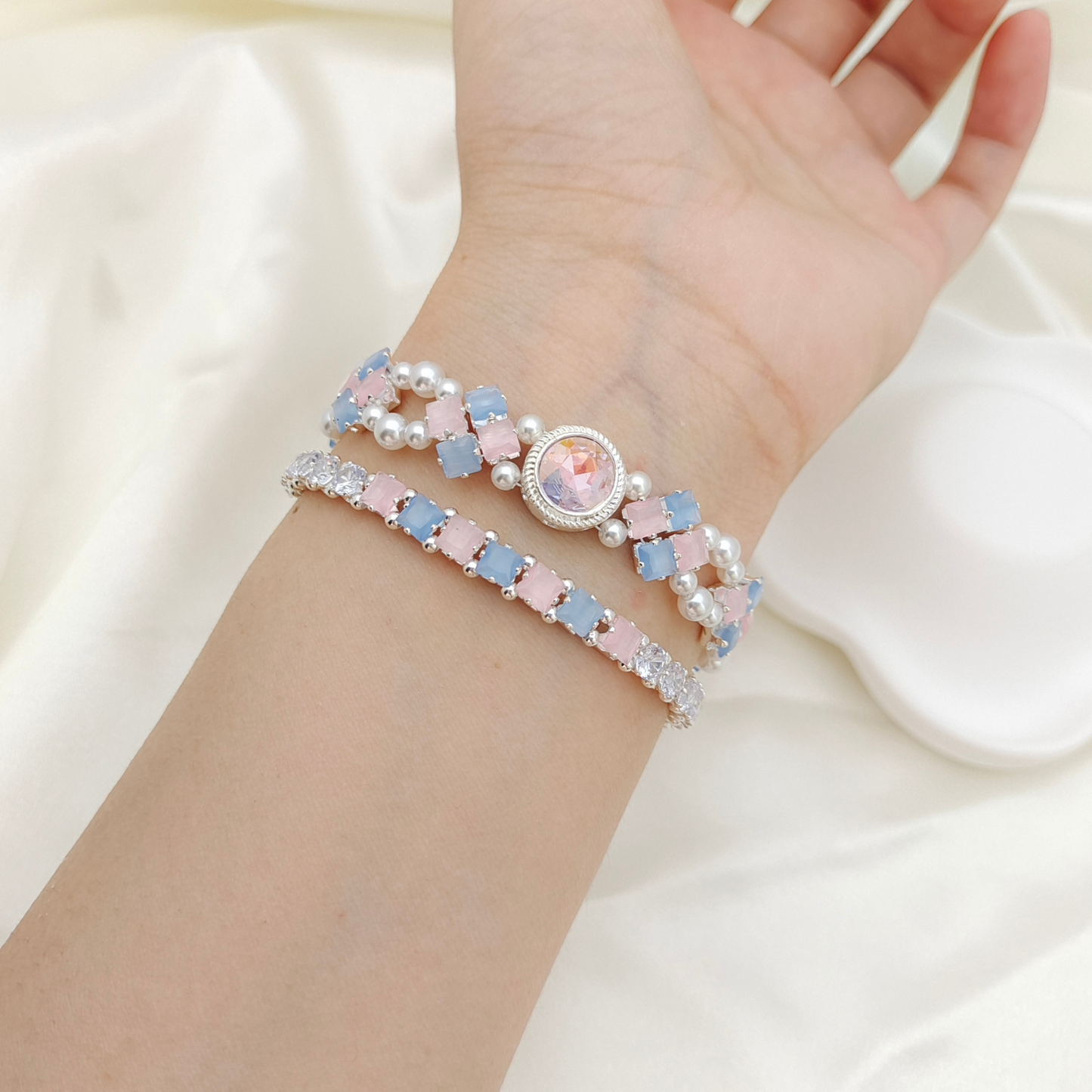No.61 Cat Eye Clover Double-Layer Handmade Bracelet Finished Piece | Elegant Pink & Blue Pearl Bracelet