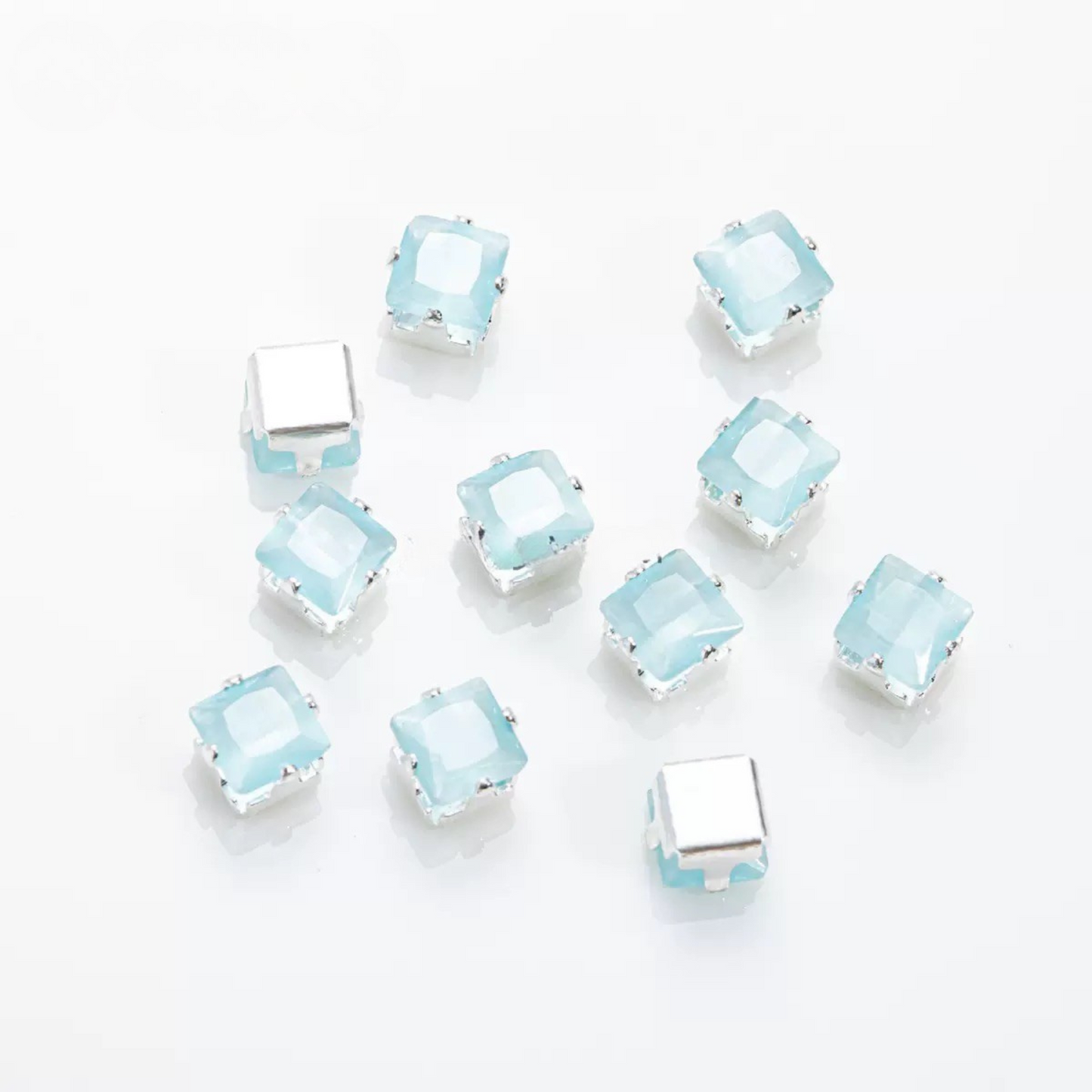 【C02】50pcs Aurora Cat’s Eye Square CZ Beads – 4×4 mm Silver-Plated Prong-Set, DIY Jewelry Supplies