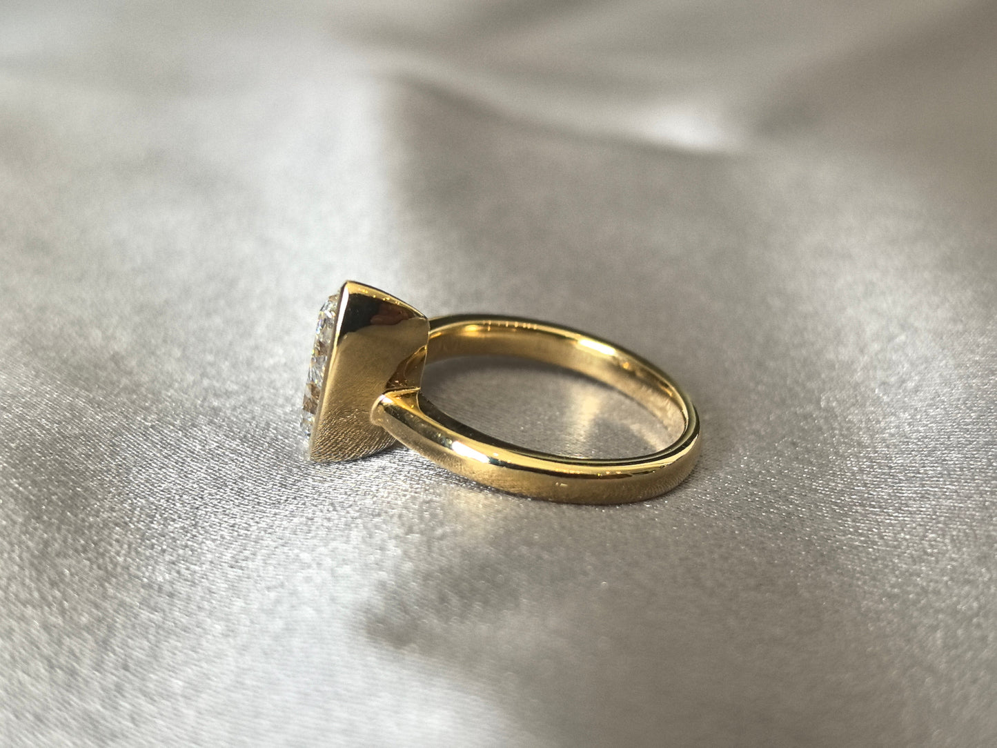 Bezel Set Pear Cut Lab Grown Diamond Ring | Modern Secure Setting