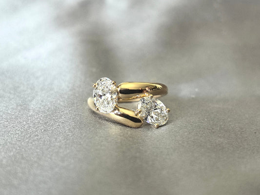 Twisted Band Dual Oval Lab Diamond Ring | 14K Gold | Architectural Elegance