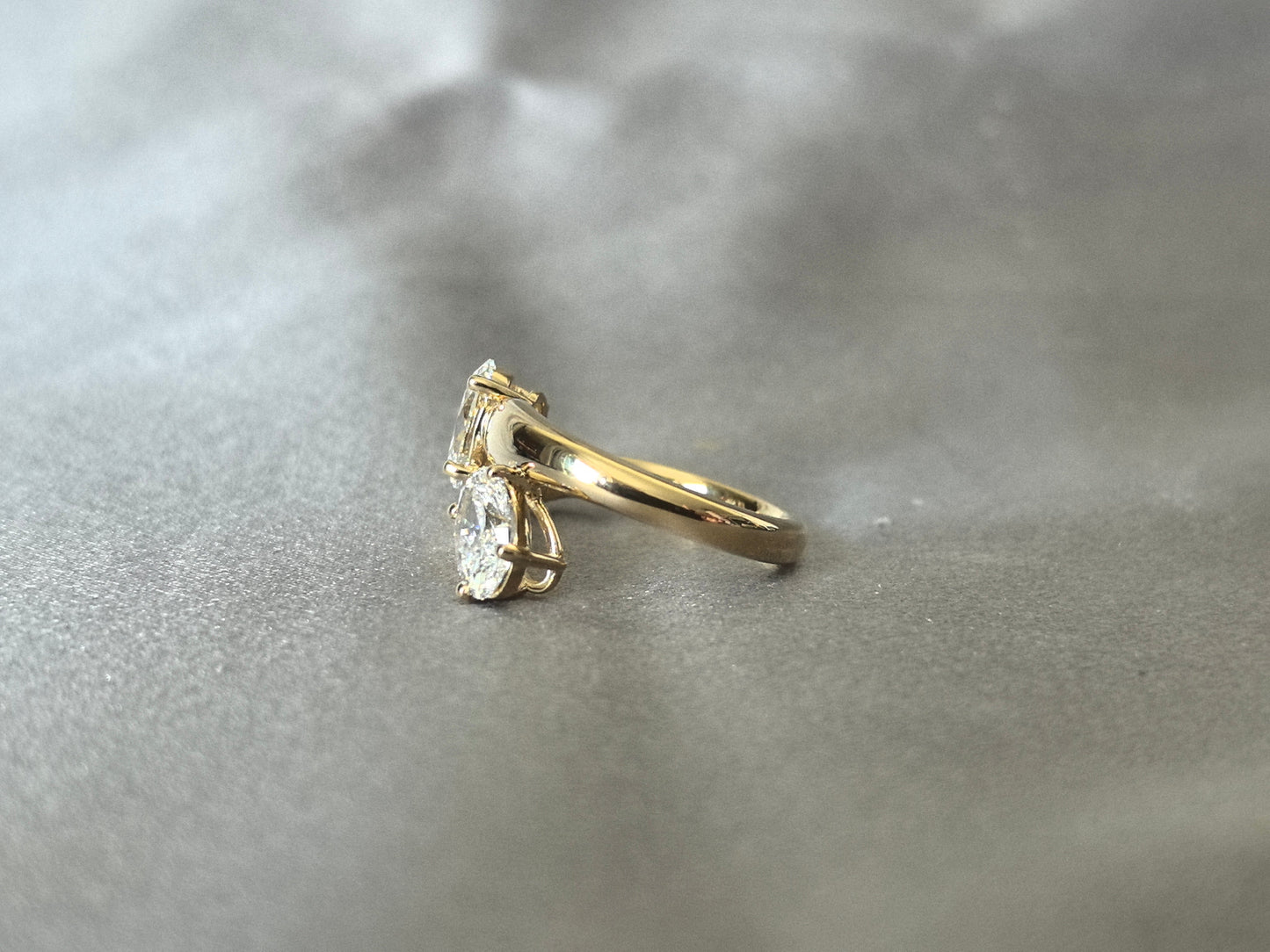 Twisted Band Dual Oval Lab Diamond Ring | 14K Gold | Architectural Elegance