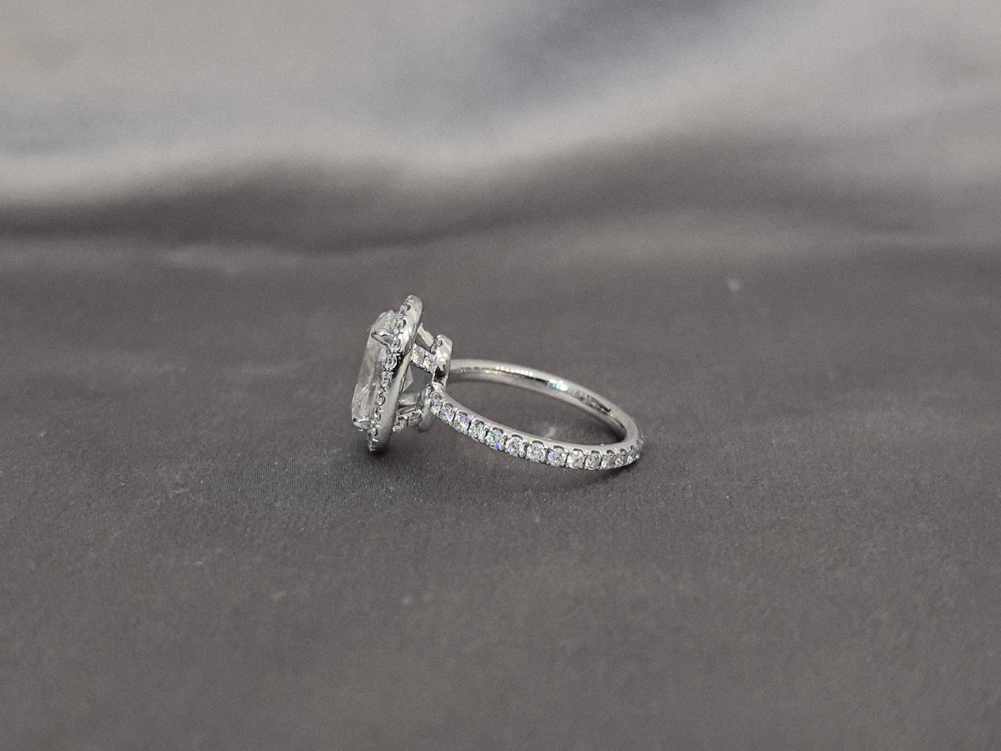 Oval Cut Lab Diamond Full Eternity Ring with Bezel Setting | 14K Gold | Elegant