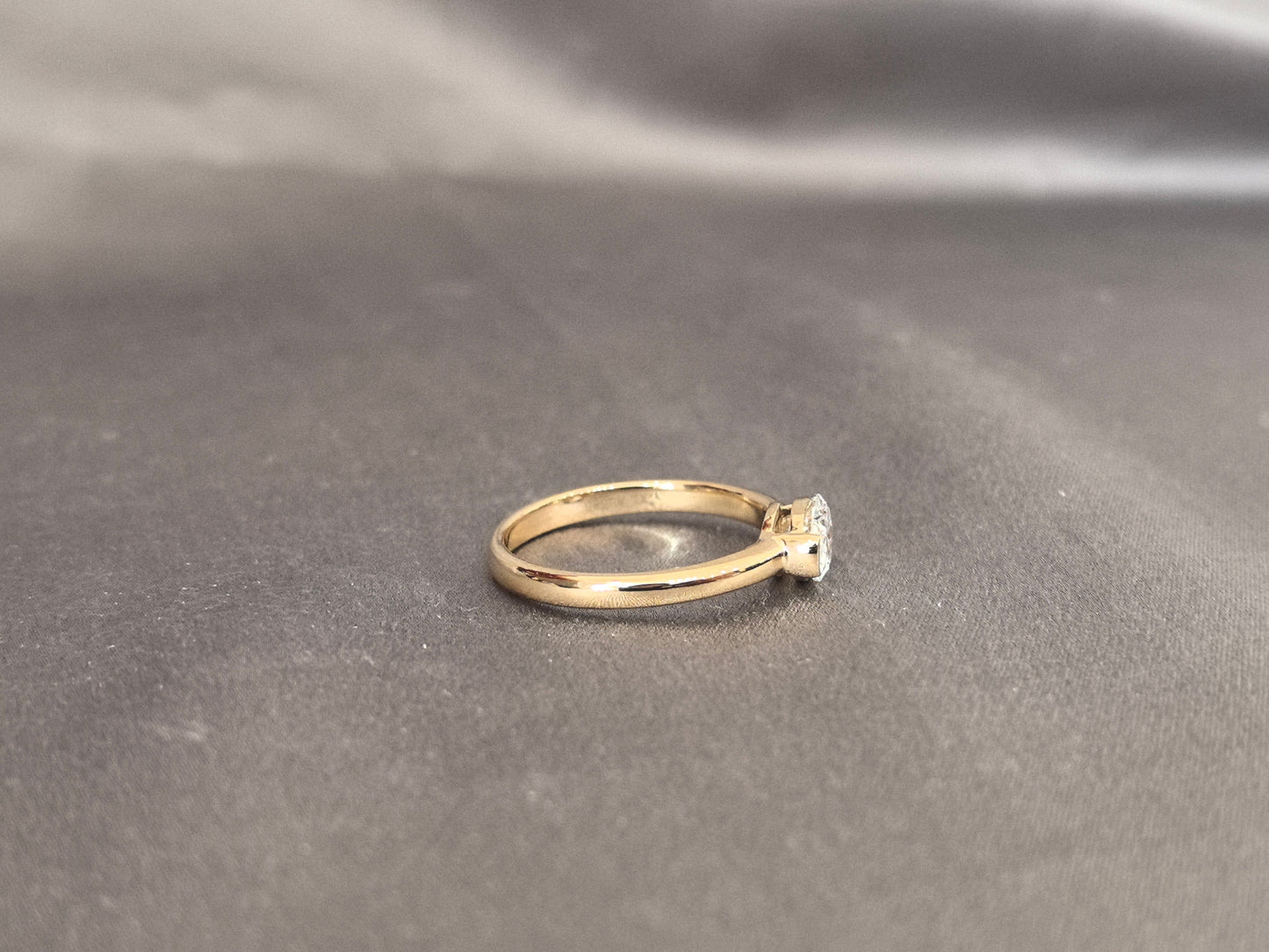 East-West Oval Lab Diamond Pinky Ring | Plain Band | 14K Gold | Modern Minimalist